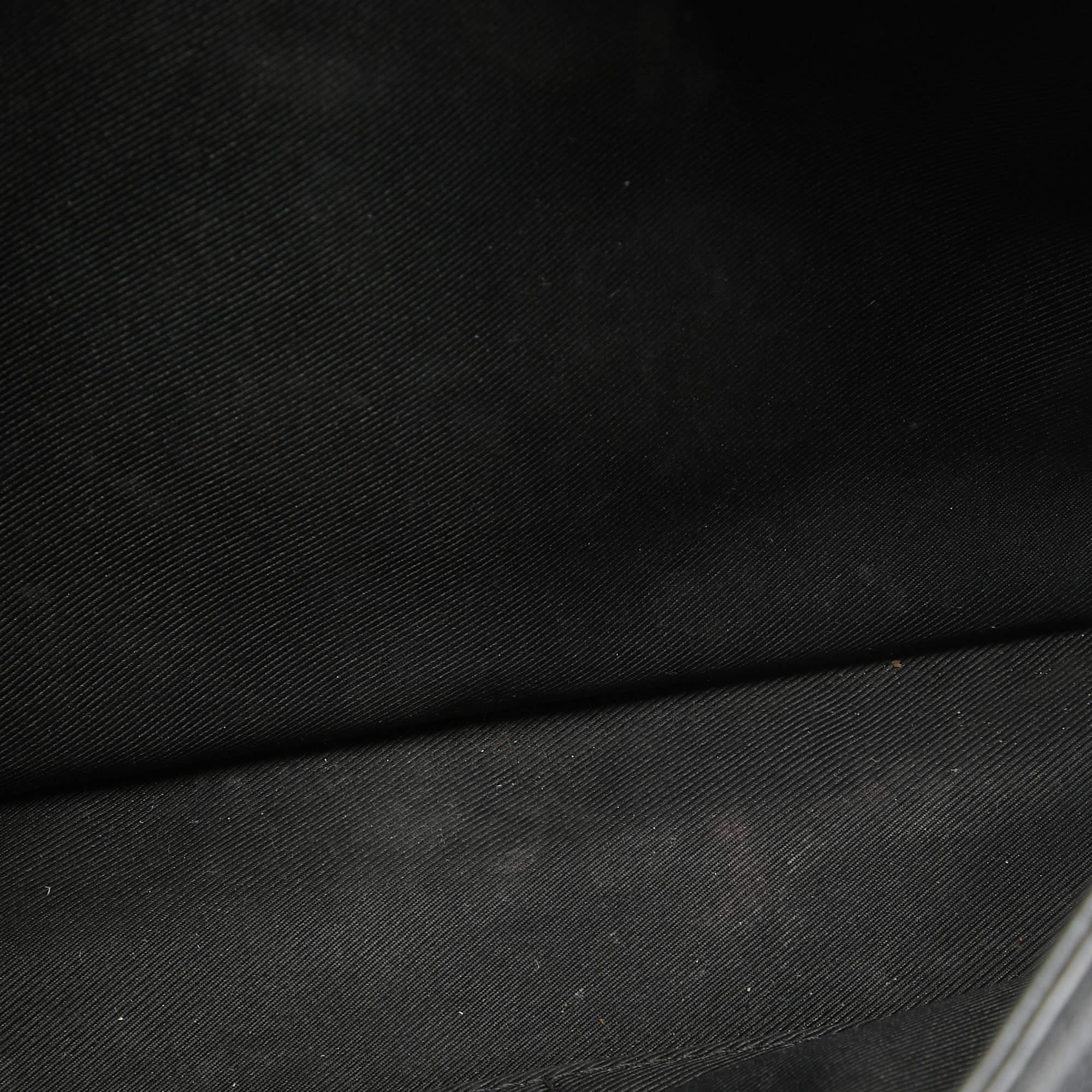 Louis Vuitton Black Leather Lockme II Bag 14