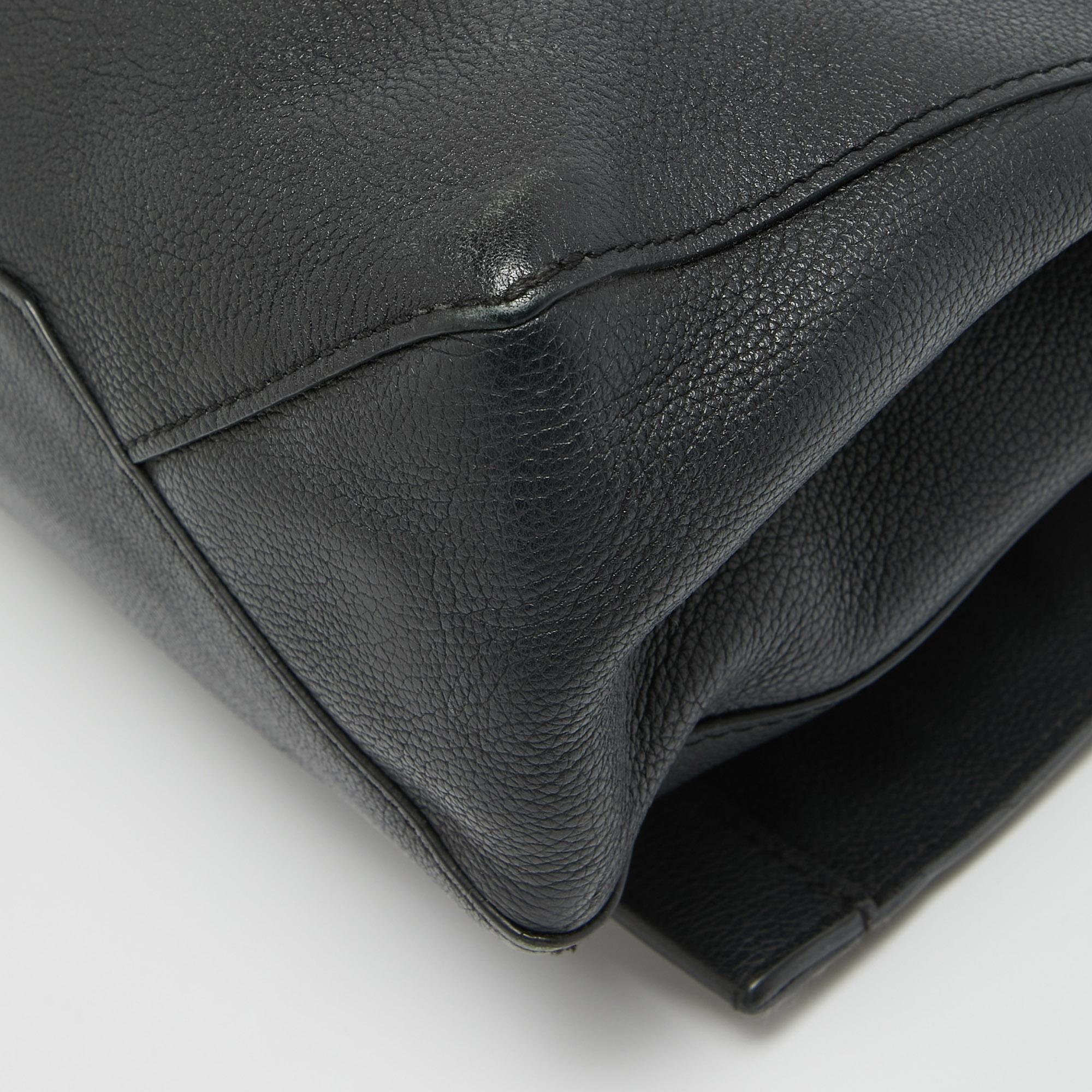 Louis Vuitton Black Leather Lockme II Bag For Sale 15