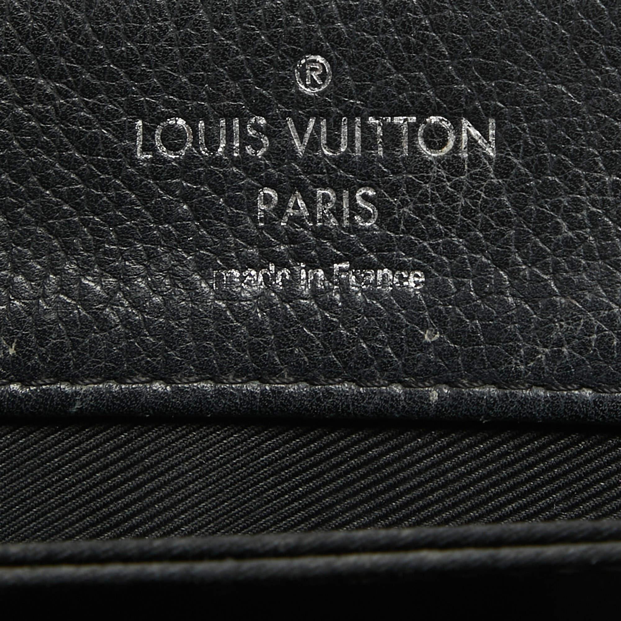 Louis Vuitton Black Leather Lockme II Bag 15