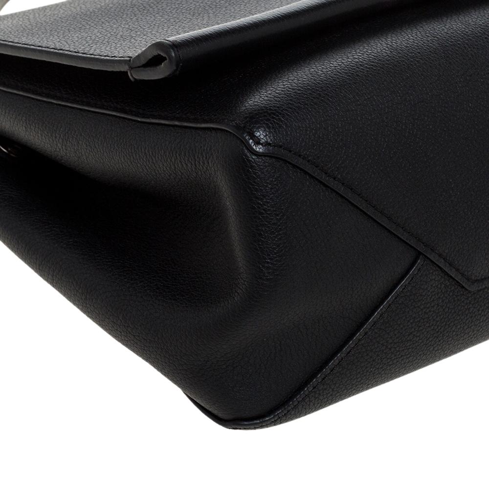 Louis Vuitton Black Leather Lockme II Bag 2