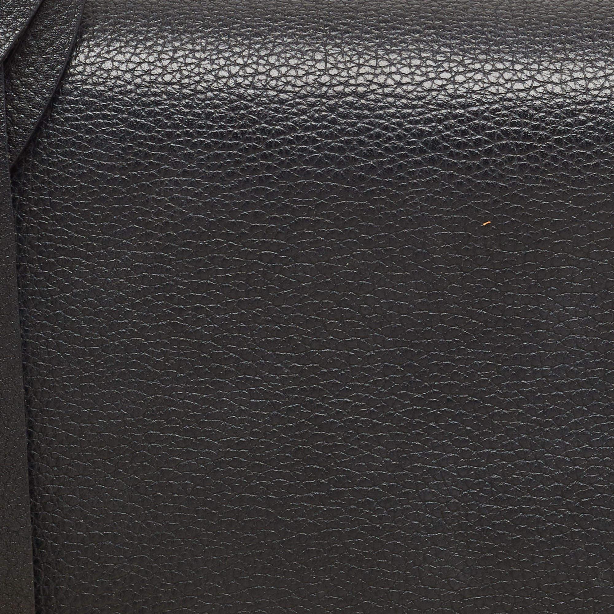 Louis Vuitton Black Leather Lockme II Bag For Sale 3