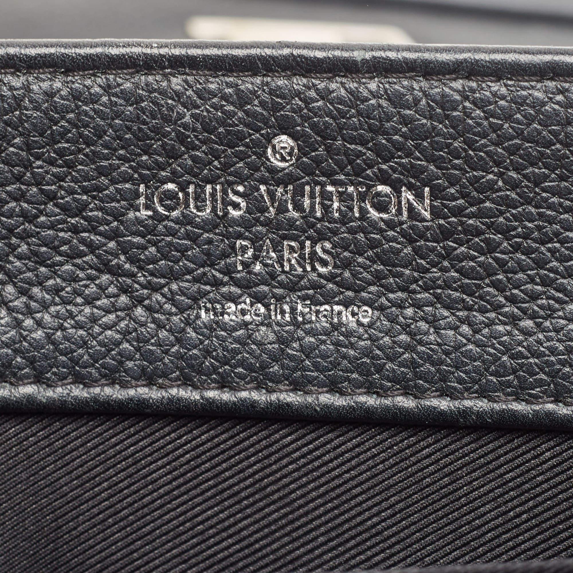 Louis Vuitton Black Leather Lockme II Bag For Sale 4