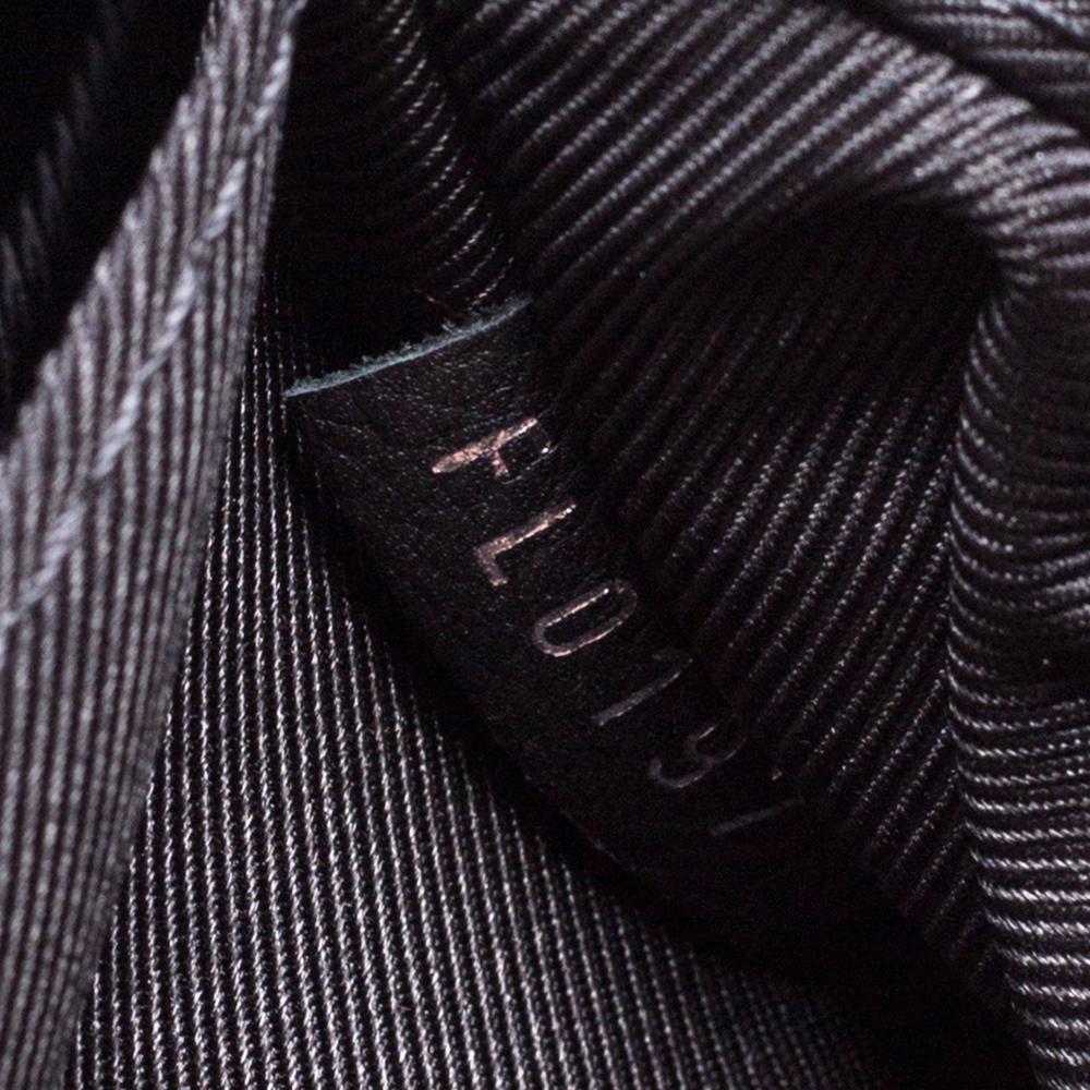 Louis Vuitton Black Leather Lockme II Bag 5