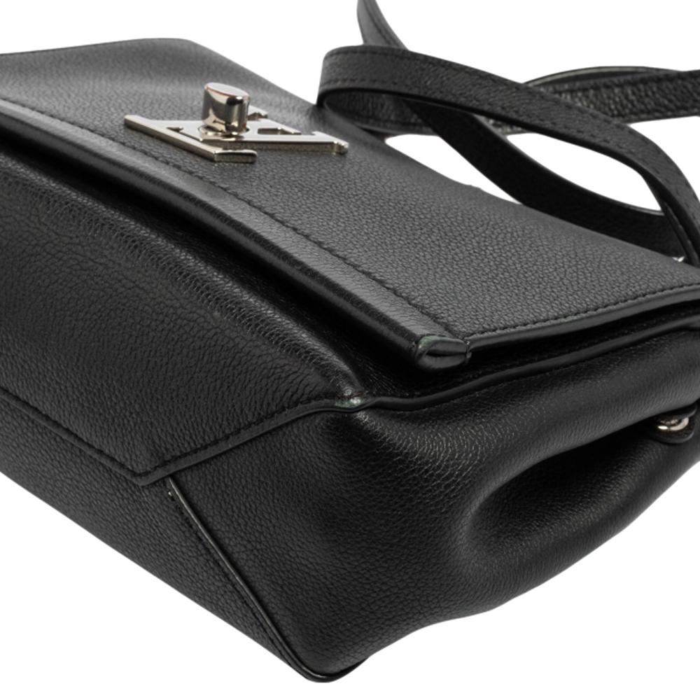 Louis Vuitton Black Leather Lockme II BB Bag In Good Condition In Dubai, Al Qouz 2