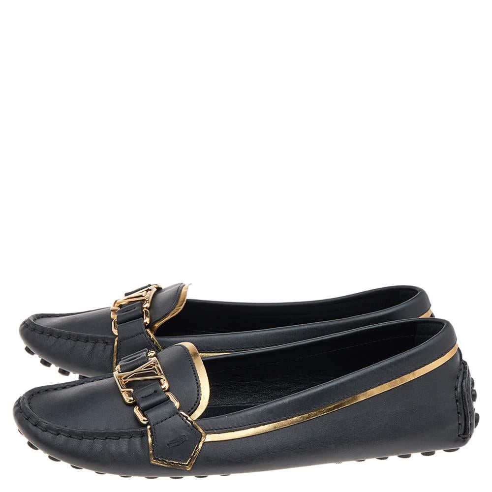 Louis Vuitton Black Leather Logo Loafers Size 36 For Sale 1