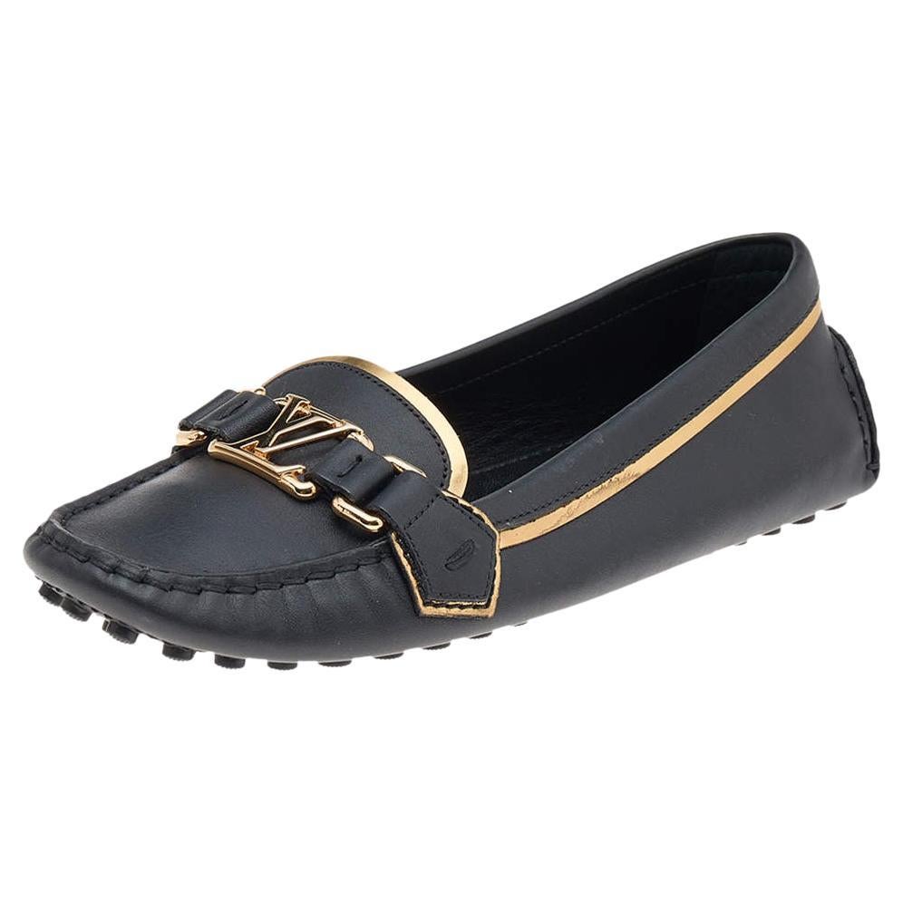 Louis Vuitton Black Leather Logo Loafers Size 36 For Sale