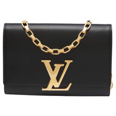 Louis Vuitton Amarante Vernis Sobe Clutch at 1stDibs