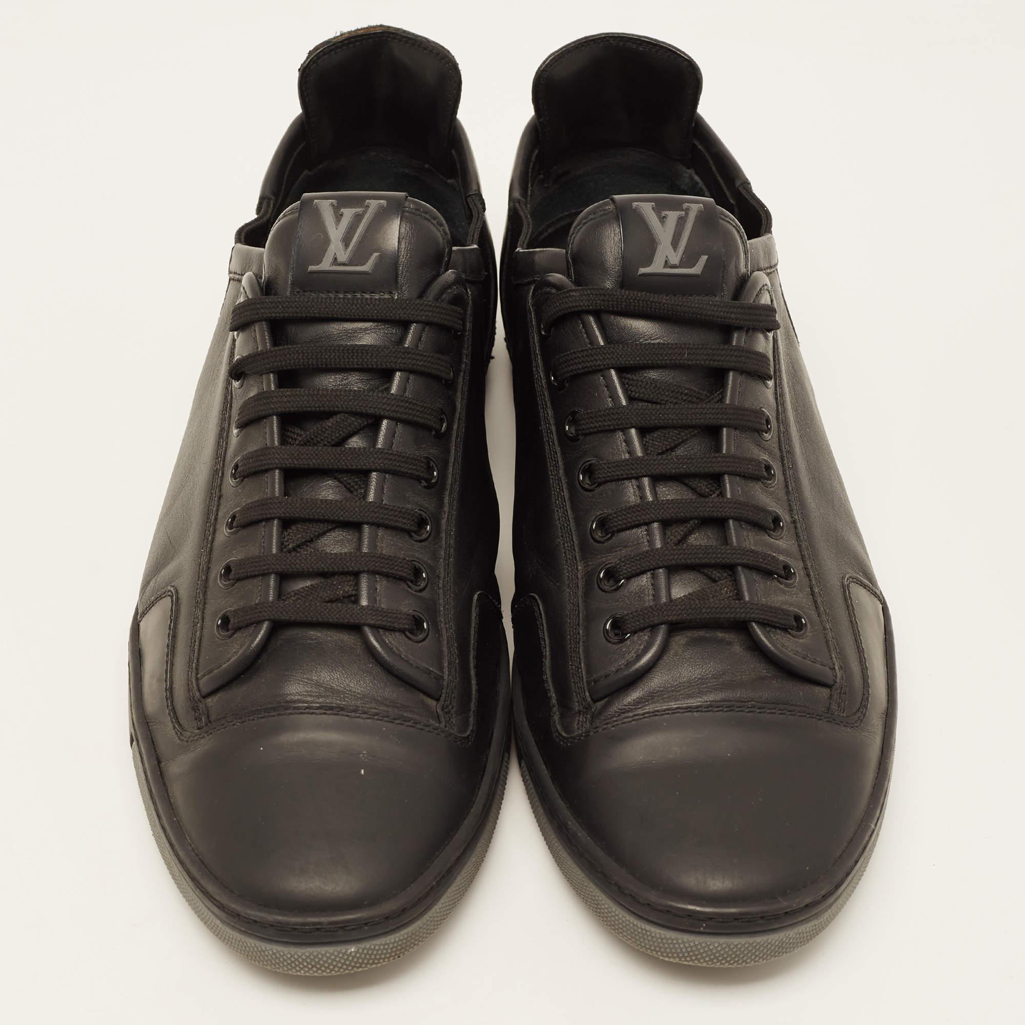 Men's Louis Vuitton Black Leather Low Top Sneakers Size 43 For Sale
