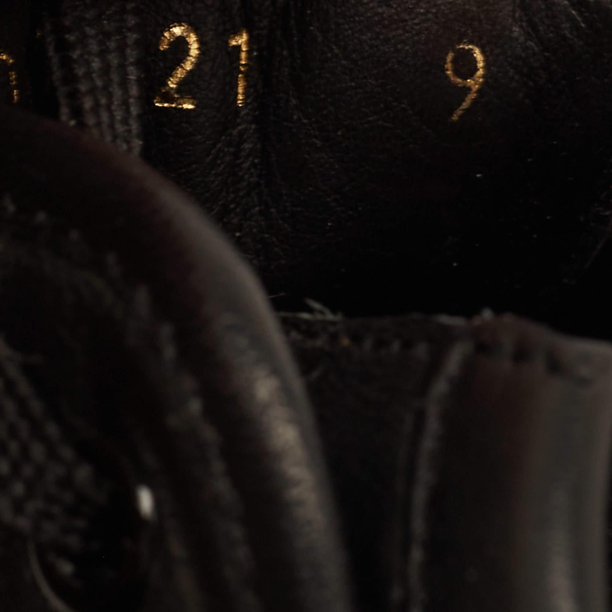 Schwarze Low Top-Turnschuhe von Louis Vuitton aus Leder Größe 43 im Angebot 1