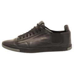 Schwarze Low Top-Turnschuhe von Louis Vuitton aus Leder Größe 43