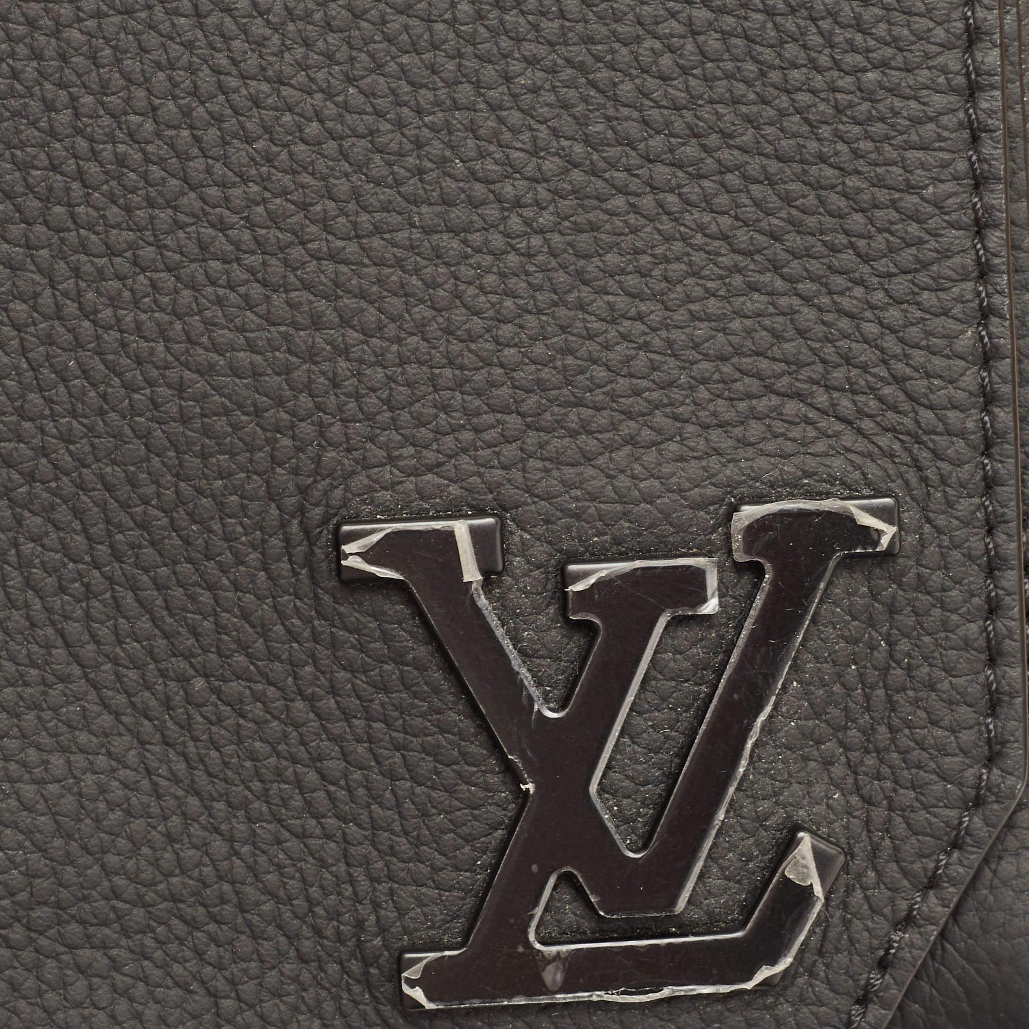 Louis Vuitton Black Leather LV Aerogram Slingbag 2