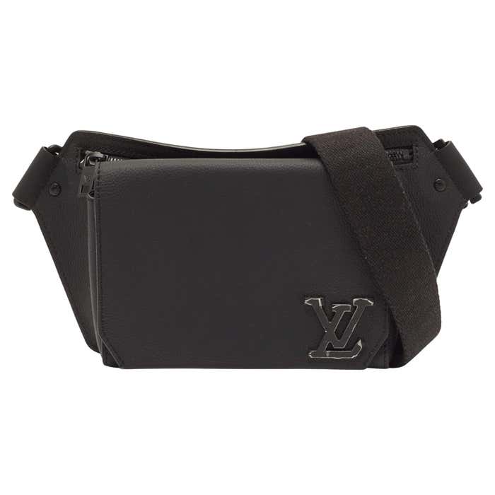 Louis Vuitton Black Leather LV Aerogramme Slingbag For Sale at 1stDibs
