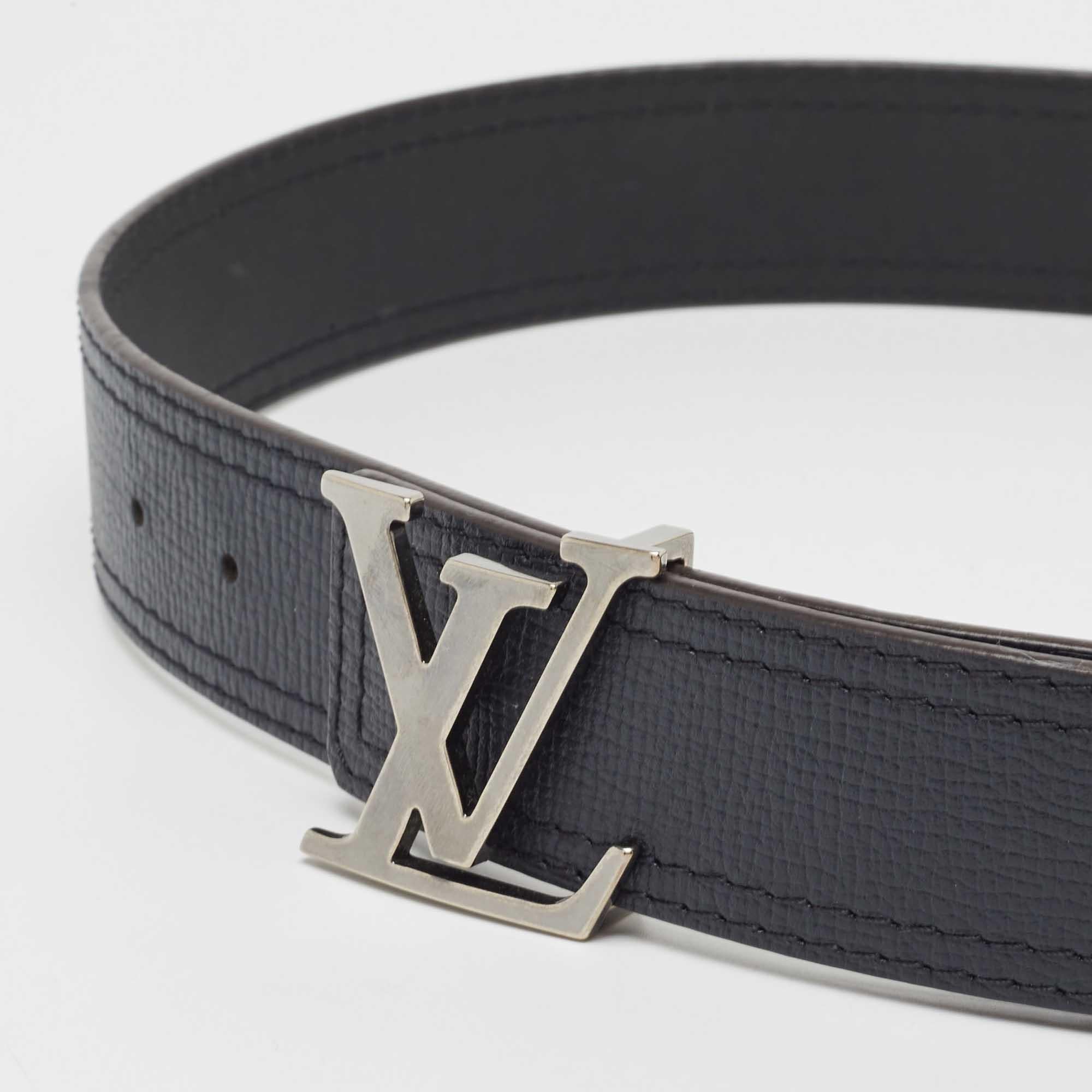 Louis Vuitton Black Leather LV Initiales Belt Size 90 CM In Good Condition In Dubai, Al Qouz 2