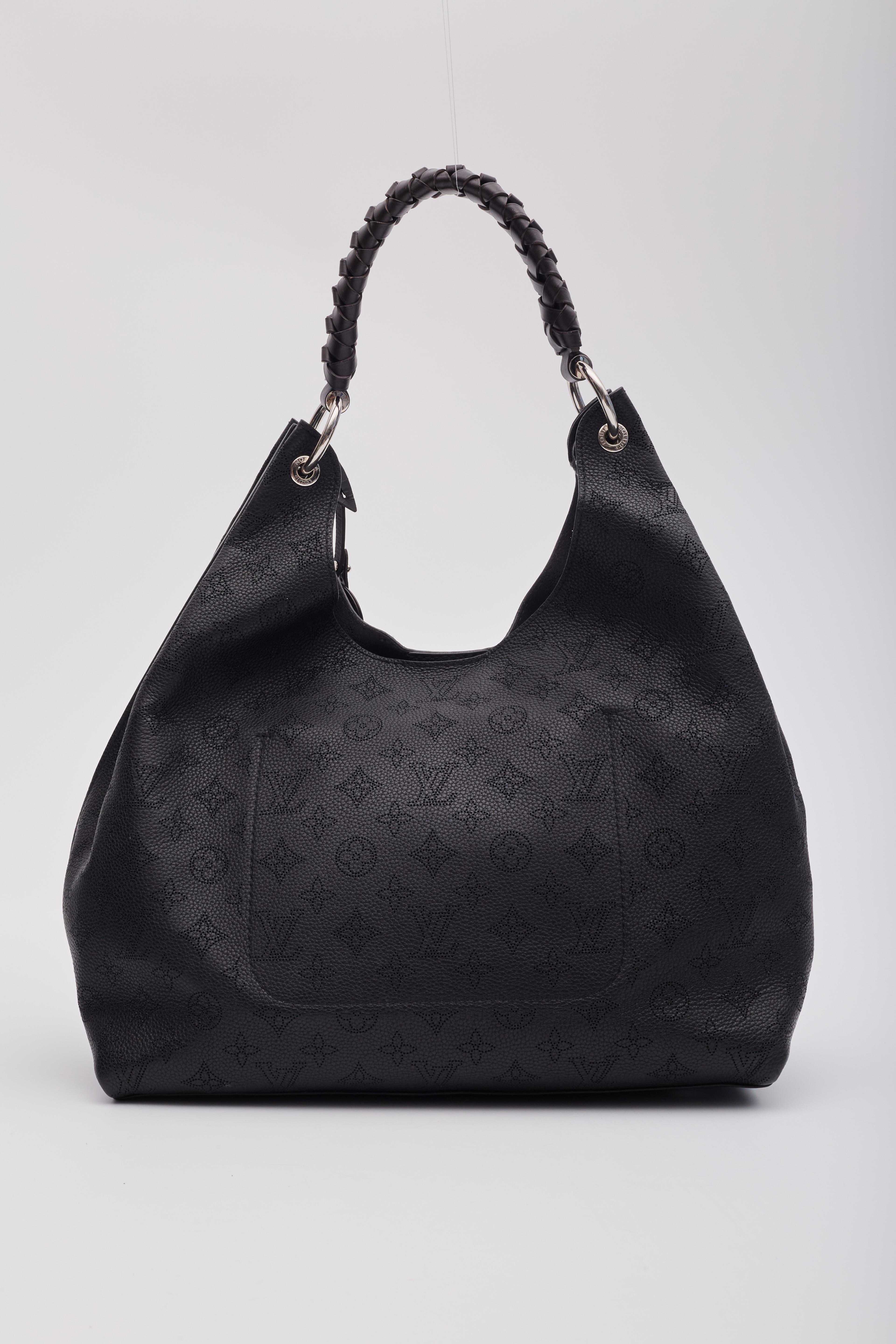 Louis Vuitton Black Leather Mahina Hobo Silver Hrdwr For Sale 2