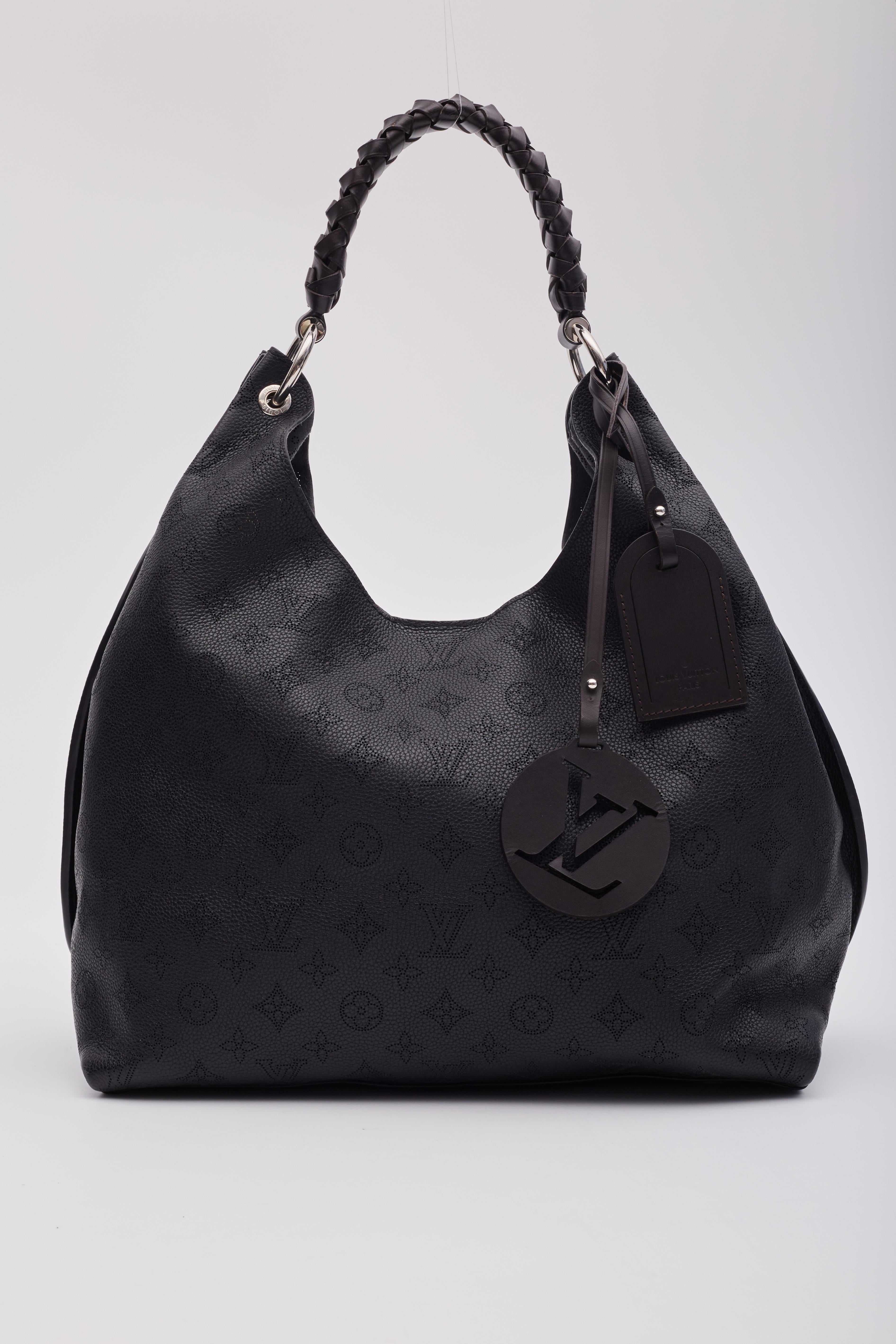 Louis Vuitton Black Leather Mahina Hobo Silver Hrdwr For Sale 4