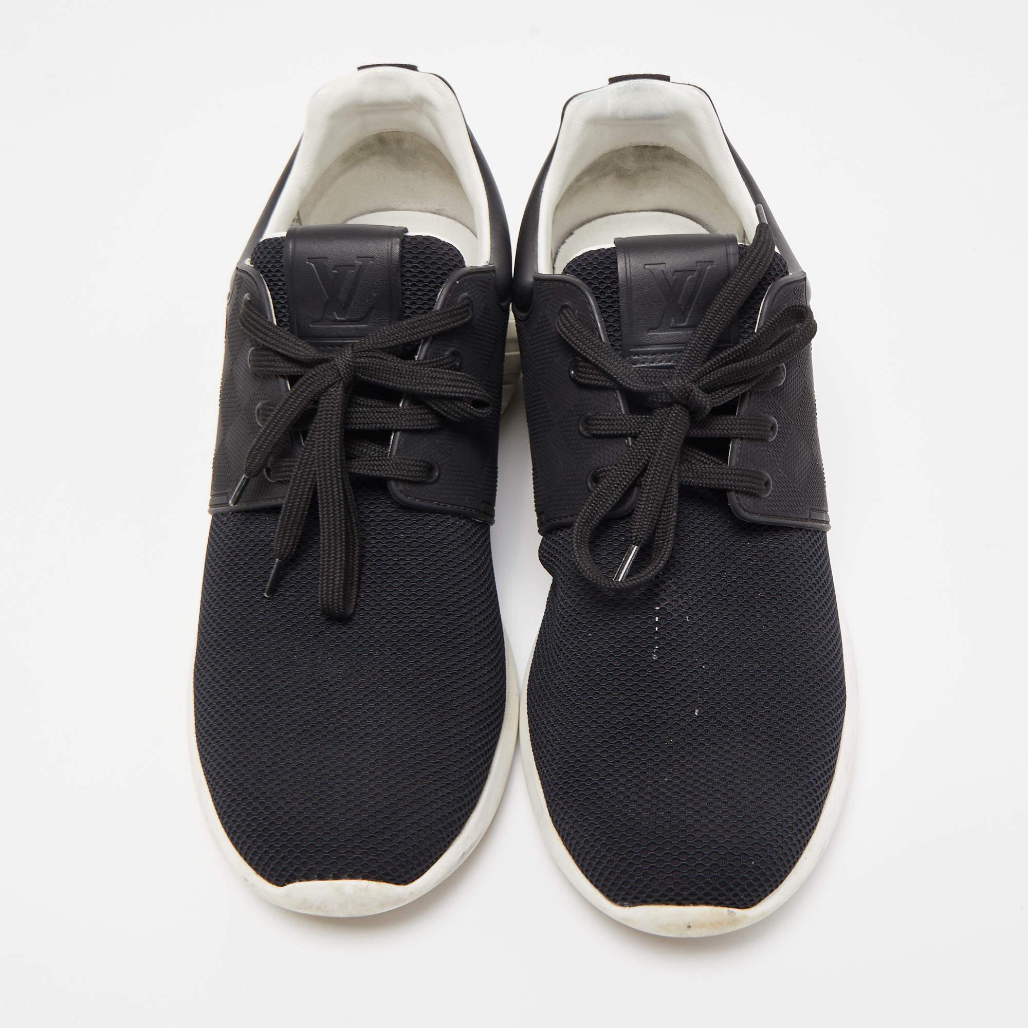Louis Vuitton Black Leather & Mesh Fastlane Sneakers Size 41.5 In Good Condition In Dubai, Al Qouz 2