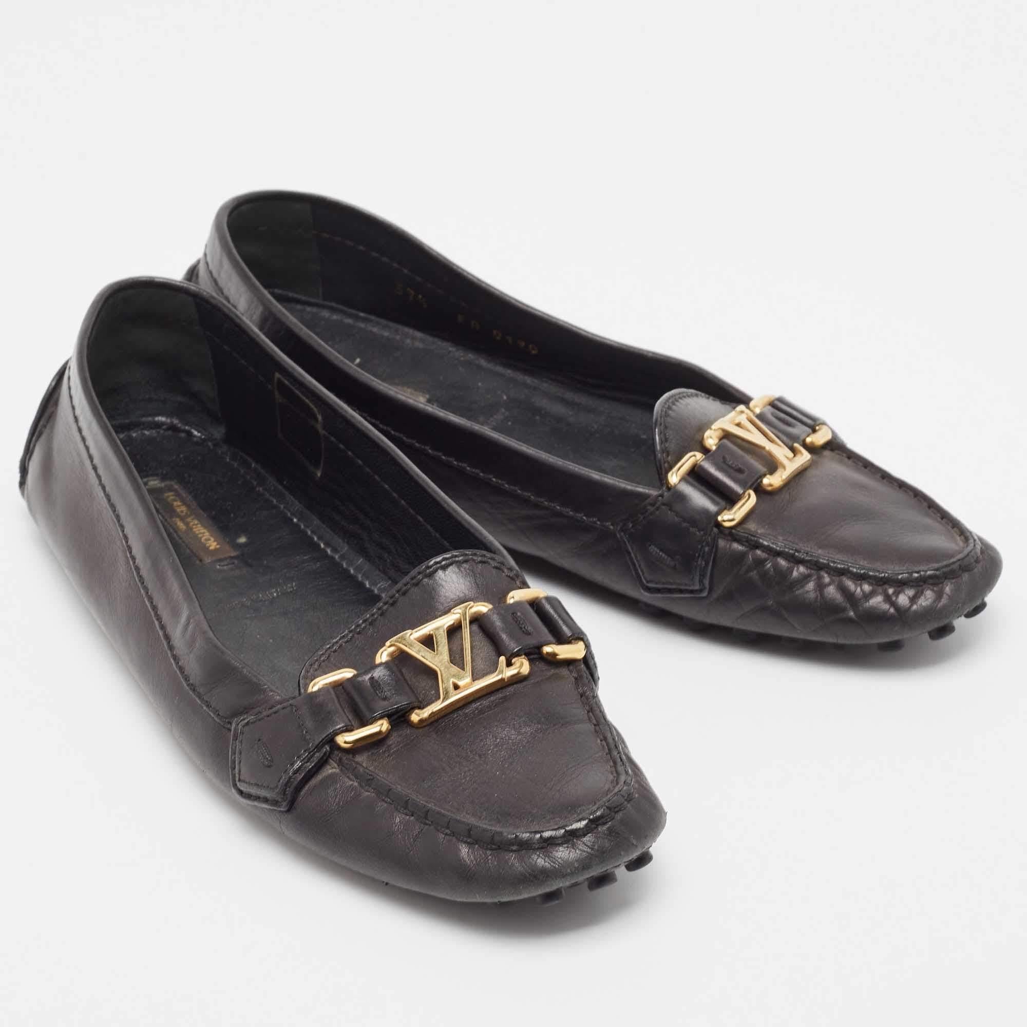 Women's Louis Vuitton Black Leather Oxford Loafers Size 37.5 For Sale