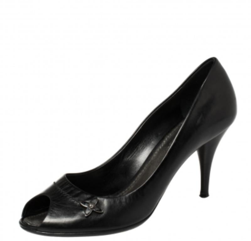 Schwarze Louis Vuitton Peep Toe Pumps aus Leder Größe 38.5 Damen im Angebot