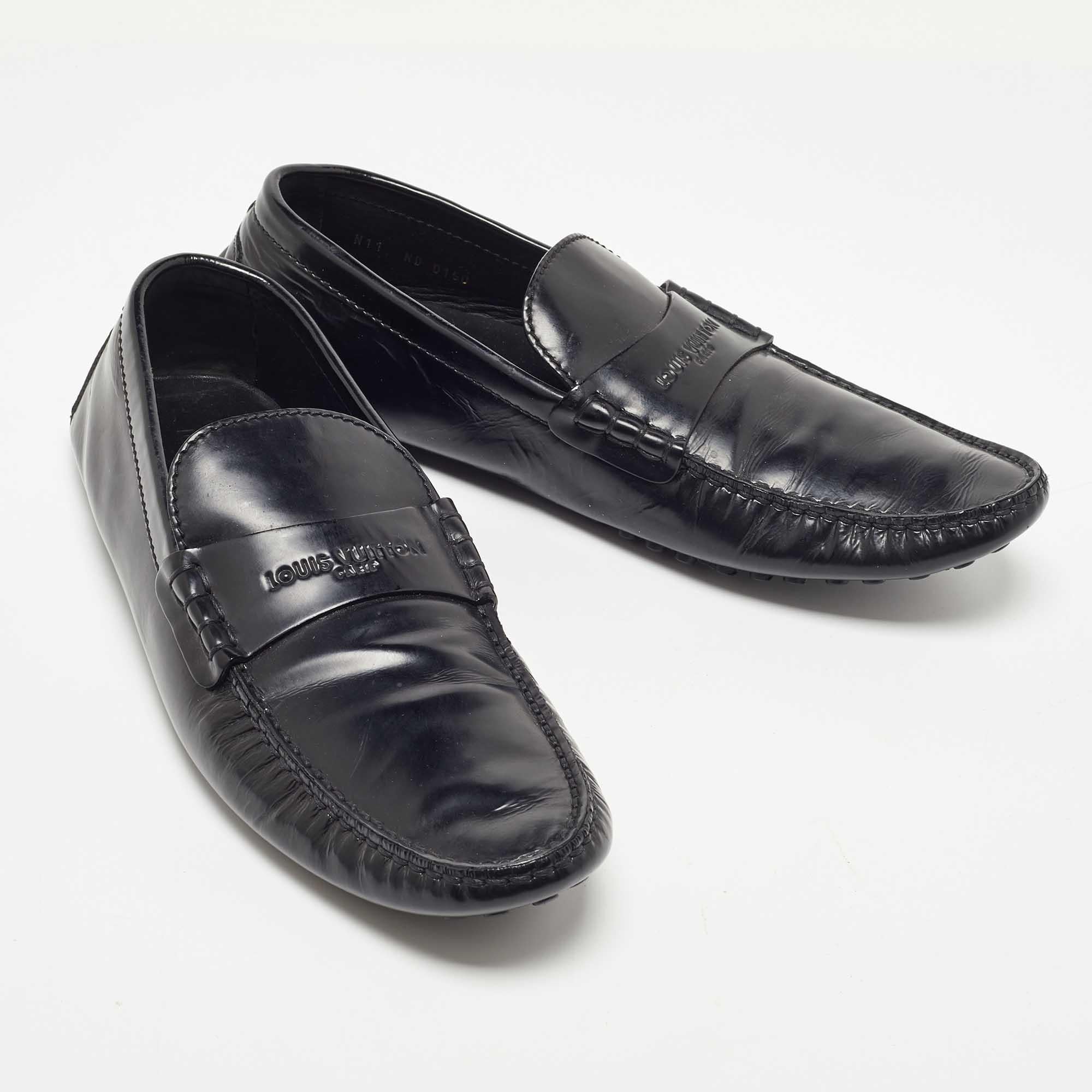 Louis Vuitton Black Leather Penny Loafers Size 45 In Good Condition For Sale In Dubai, Al Qouz 2