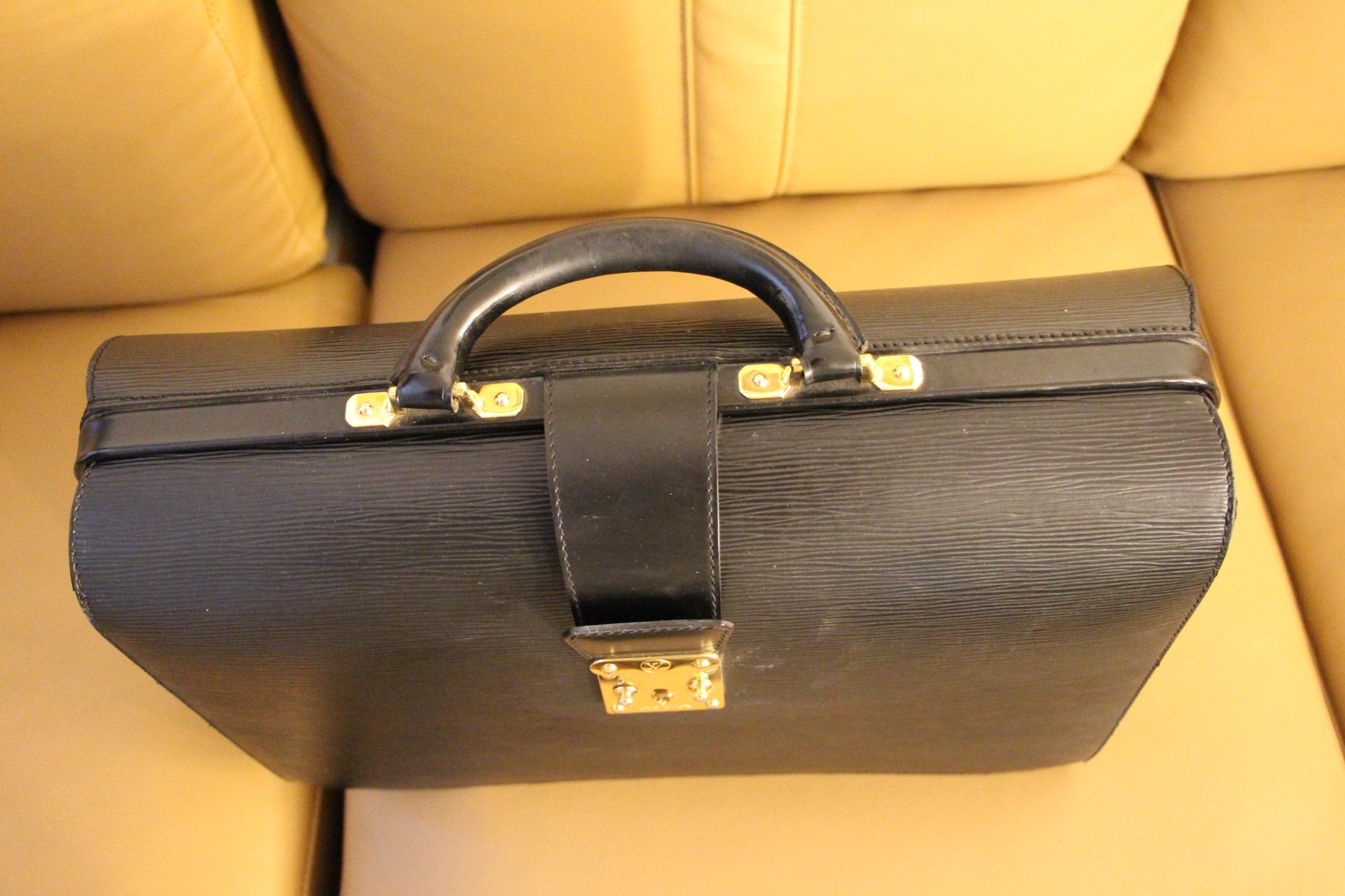 Louis Vuitton Black Leather Pilot or Doctor's Briefcase, Louis vuitton Serviette 1