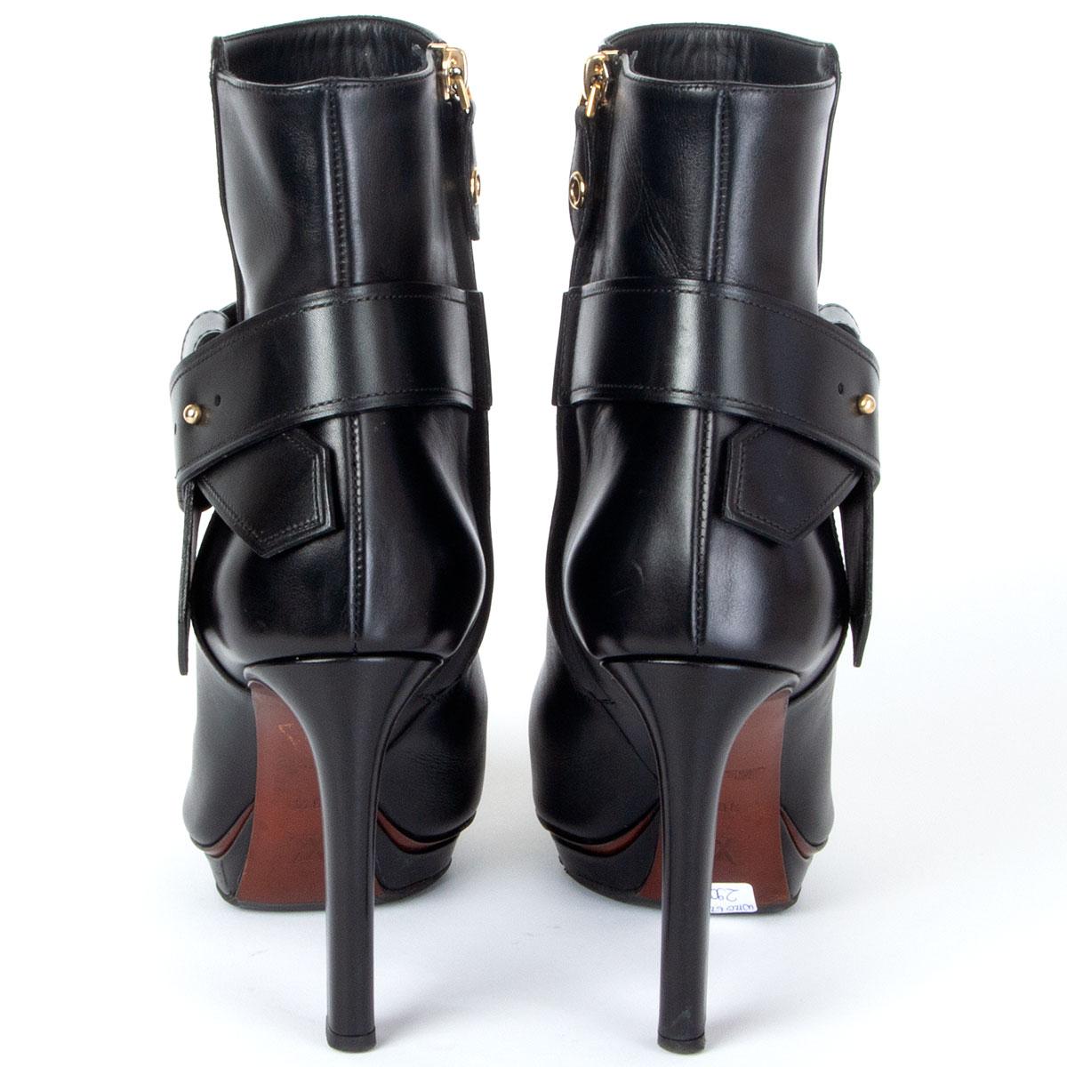 LOUIS VUITTON black leather Platform Ankle Boots Shoes 38.5 In Excellent Condition In Zürich, CH