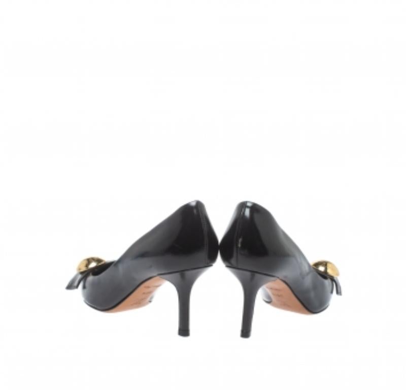 Schwarze Louis Vuitton-Pumps aus Leder mit spitzer Zehe Größe 36.5 im Angebot 3