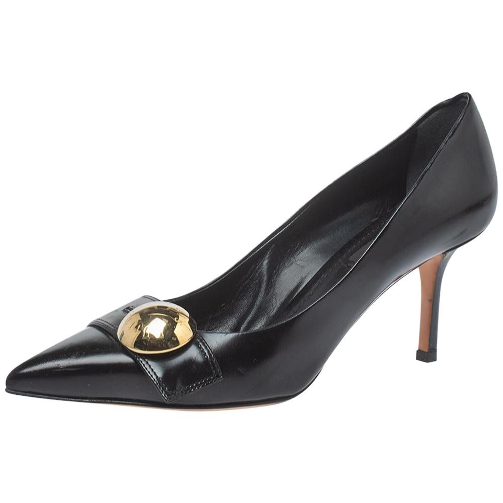 Louis Vuitton Black Leather Pointed Toe Pumps Size 36.5 For Sale