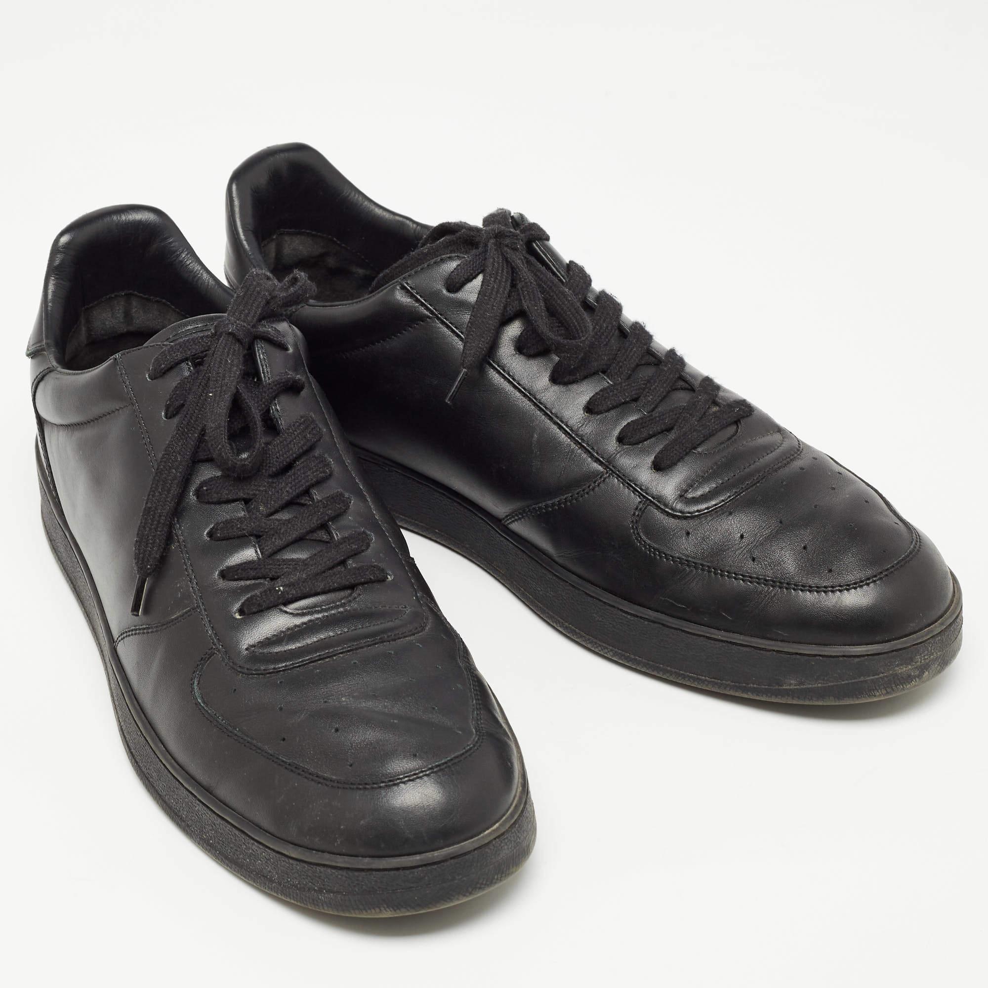 Louis Vuitton Black Leather Rivoli Sneakers Size 44 For Sale 3