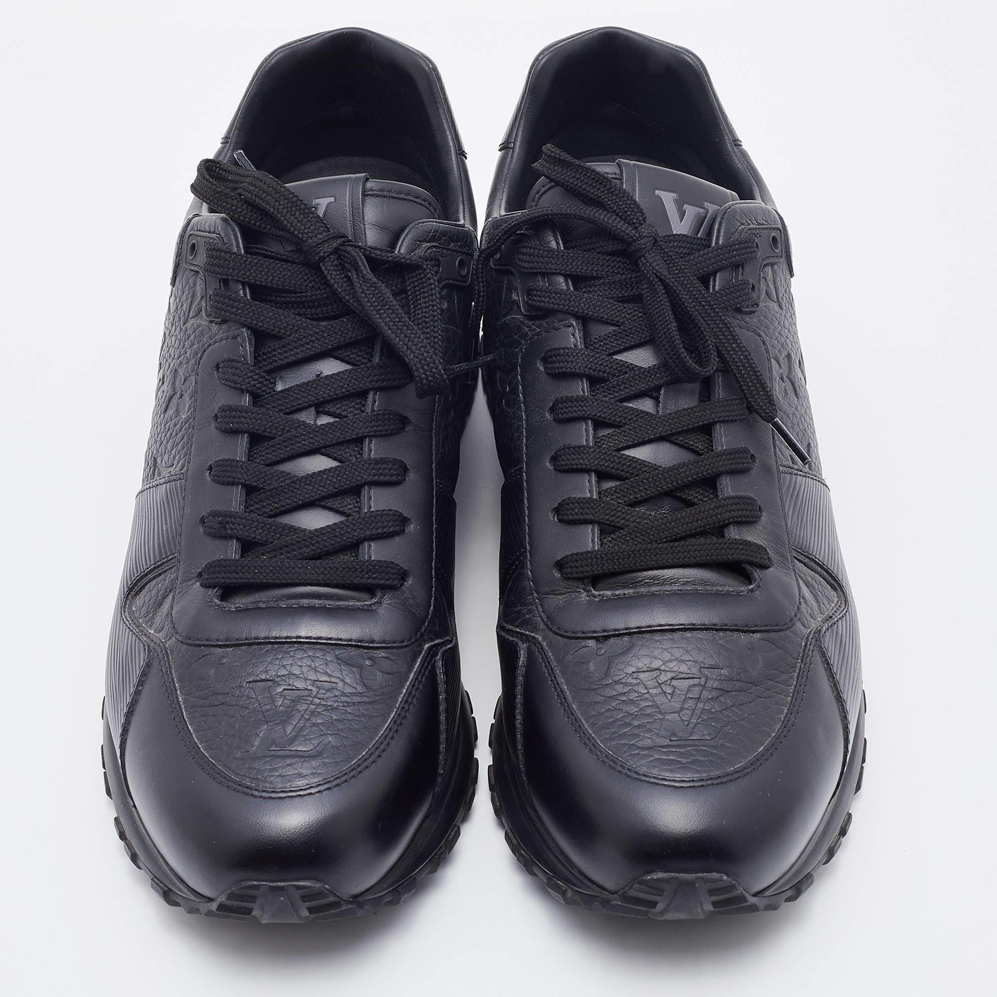 Designed to elevate your style quotient and give you comfort at the same time, these kicks are crafted using the best materials. Pair them with your casuals for a cool look.

Includes: Original Dustbag, Original Box, Extra Lace, Invoice

 