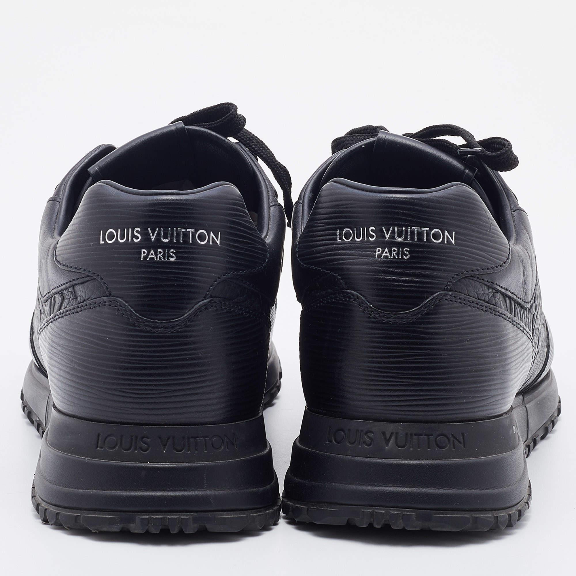 Louis Vuitton Black Leather Run Away Low Top Sneakers Size 42.5 In New Condition In Dubai, Al Qouz 2
