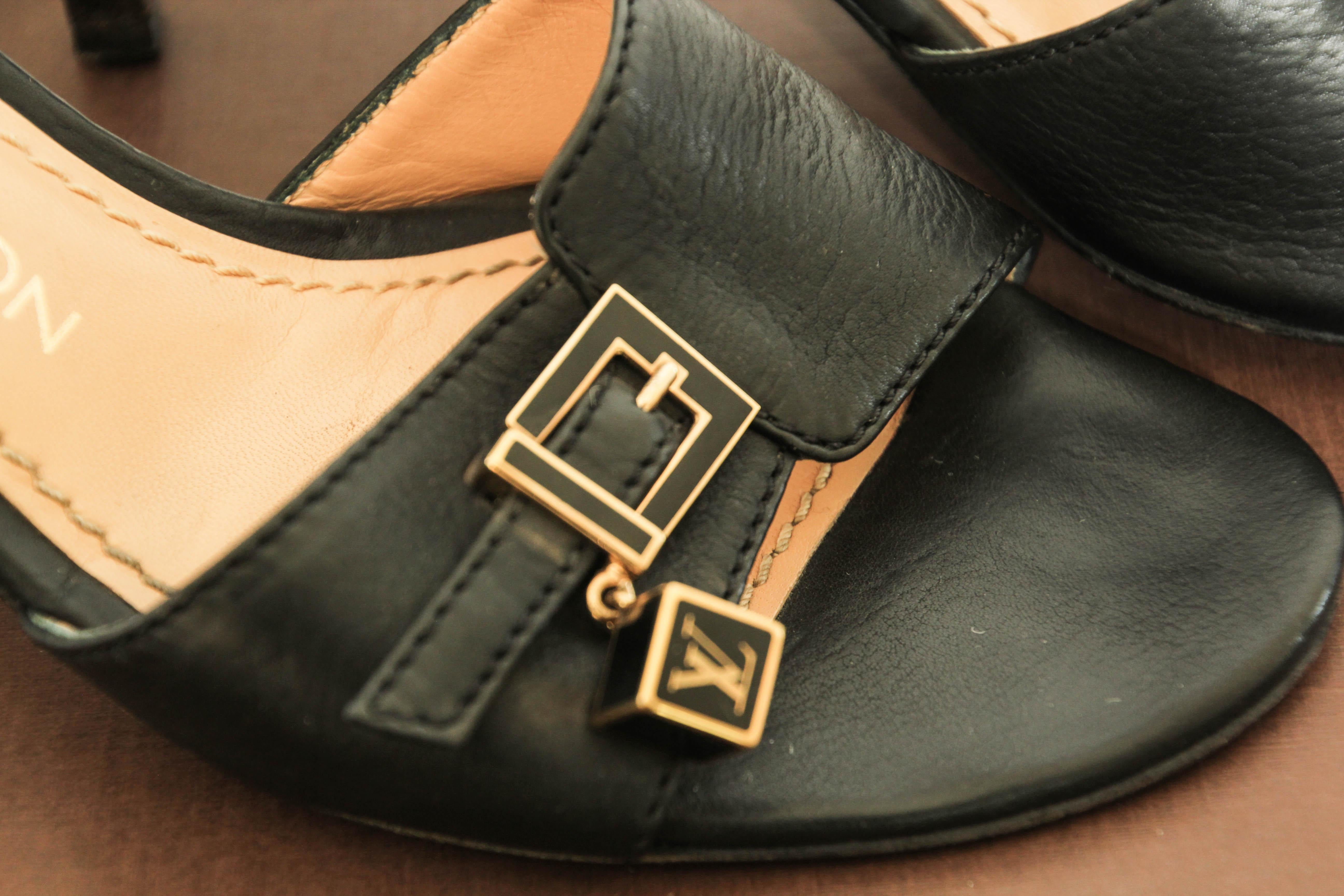 Women's Louis Vuitton Black Leather Sandals  38.5 EU For Sale