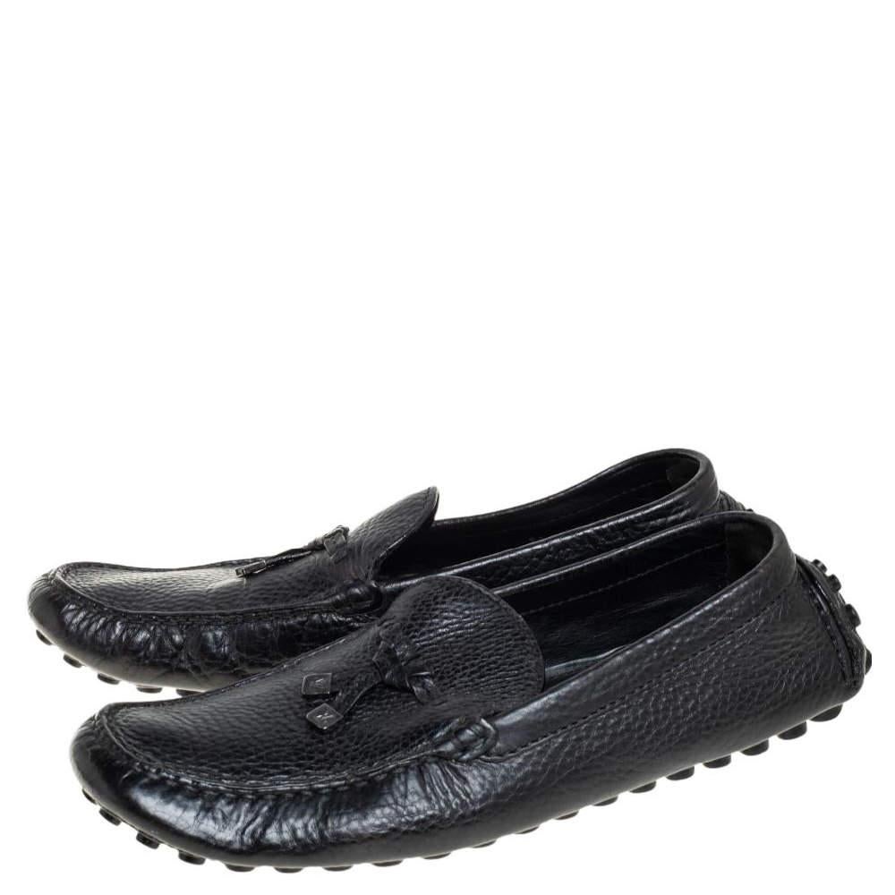 Louis Vuitton Black Leather Slip On Loafers Size 43.5 In Good Condition For Sale In Dubai, Al Qouz 2