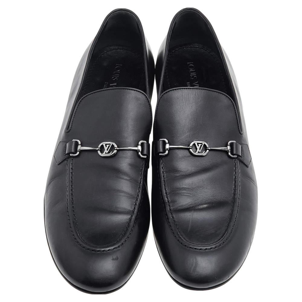 Louis Vuitton Black Leather Slip on Loafers Size 45 In Good Condition For Sale In Dubai, Al Qouz 2