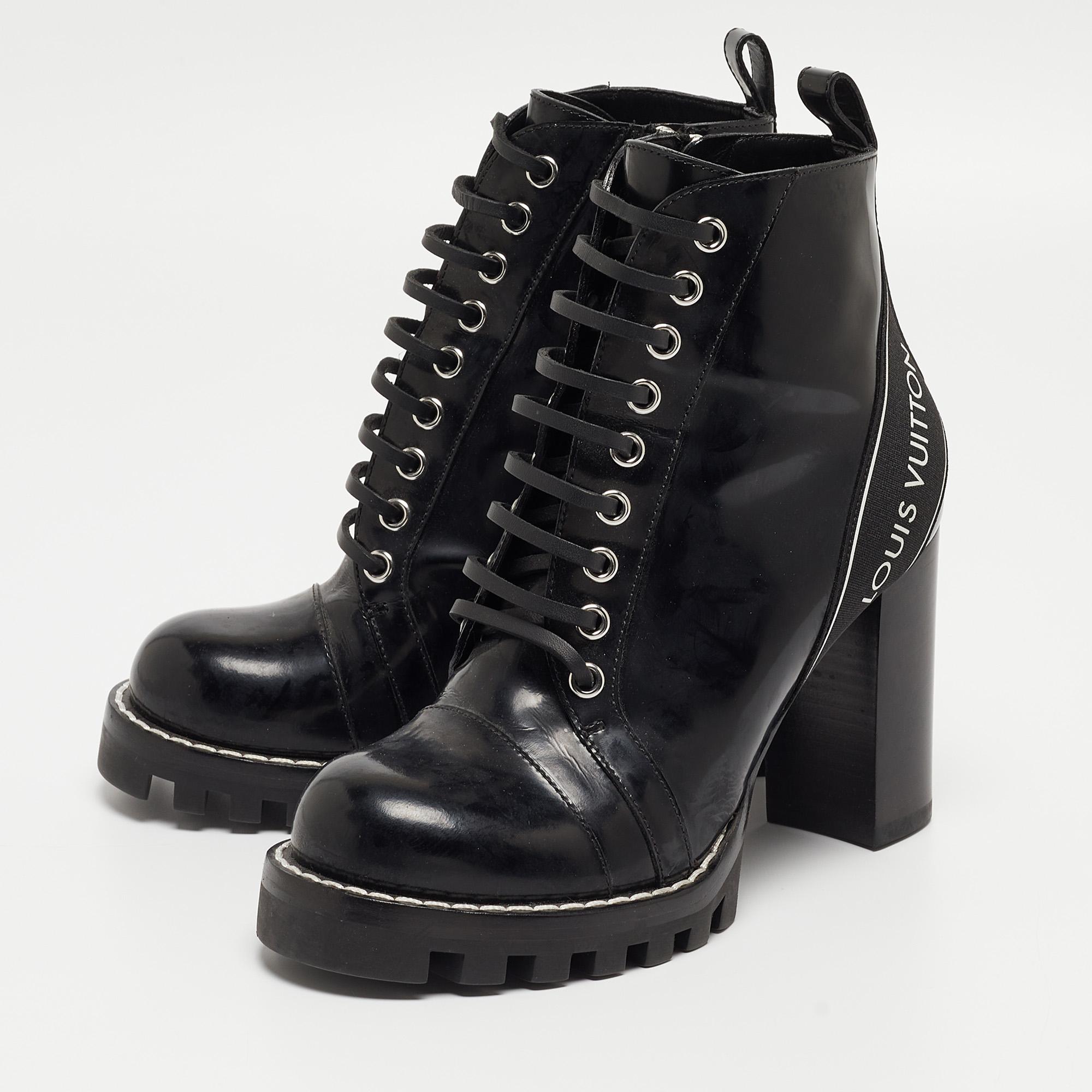 The Star Trail boots from Louis Vuitton are a familiar sight. They are characterized by chunky heels, platforms, and laces along the vamps. This pair, crafted from leather, will have you wanting to experiment with the clothes in your closet.

