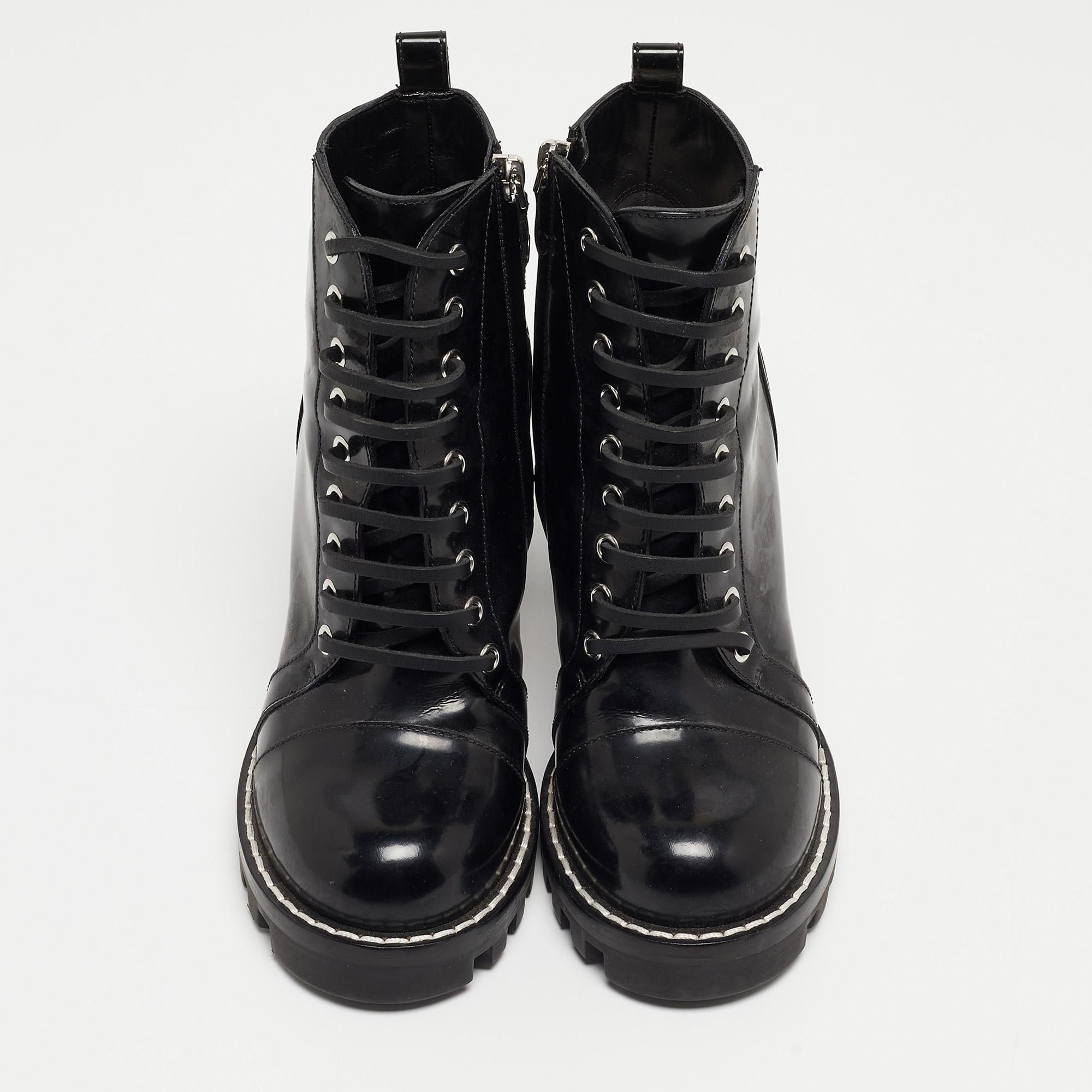 Louis Vuitton Black Leather Star Trail Block Boots Size 37.5 In Good Condition For Sale In Dubai, Al Qouz 2