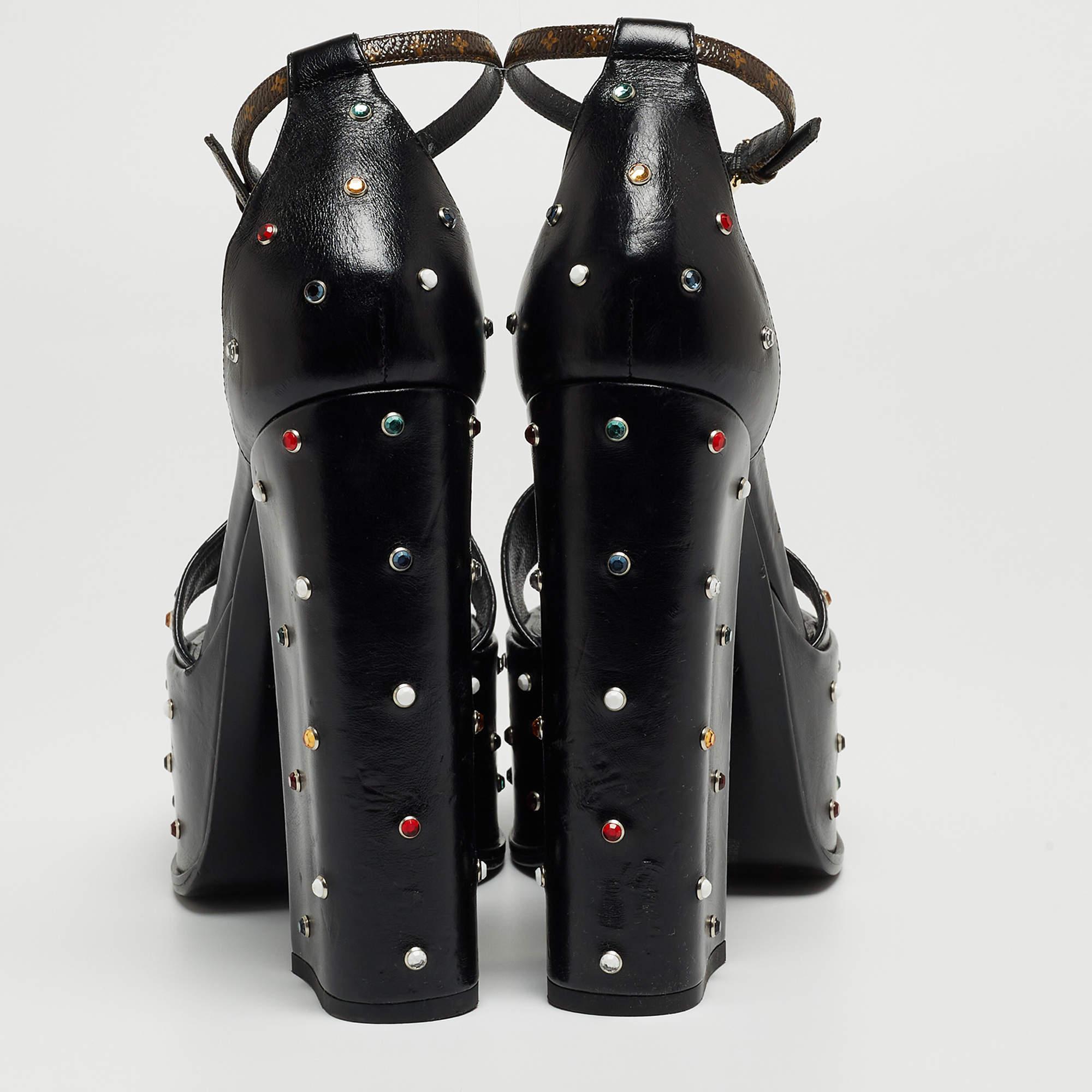 Louis Vuitton Black Leather Studded Fame Sandals Size 38.5 In Good Condition In Dubai, Al Qouz 2