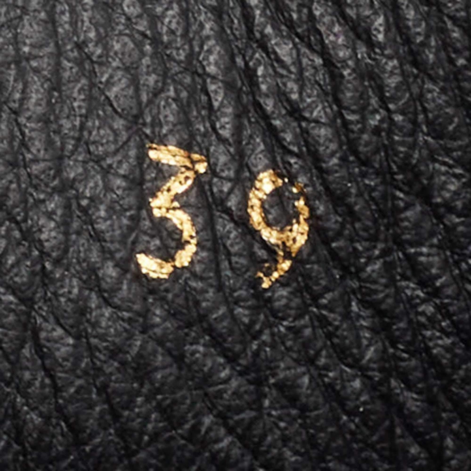 Louis Vuitton - Scarpe da ginnastica alte in pelle nera con borchie - Taglia 39 in vendita 3
