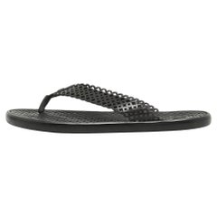 Used Louis Vuitton Black Leather Thong Flat Sandals Size 39.5