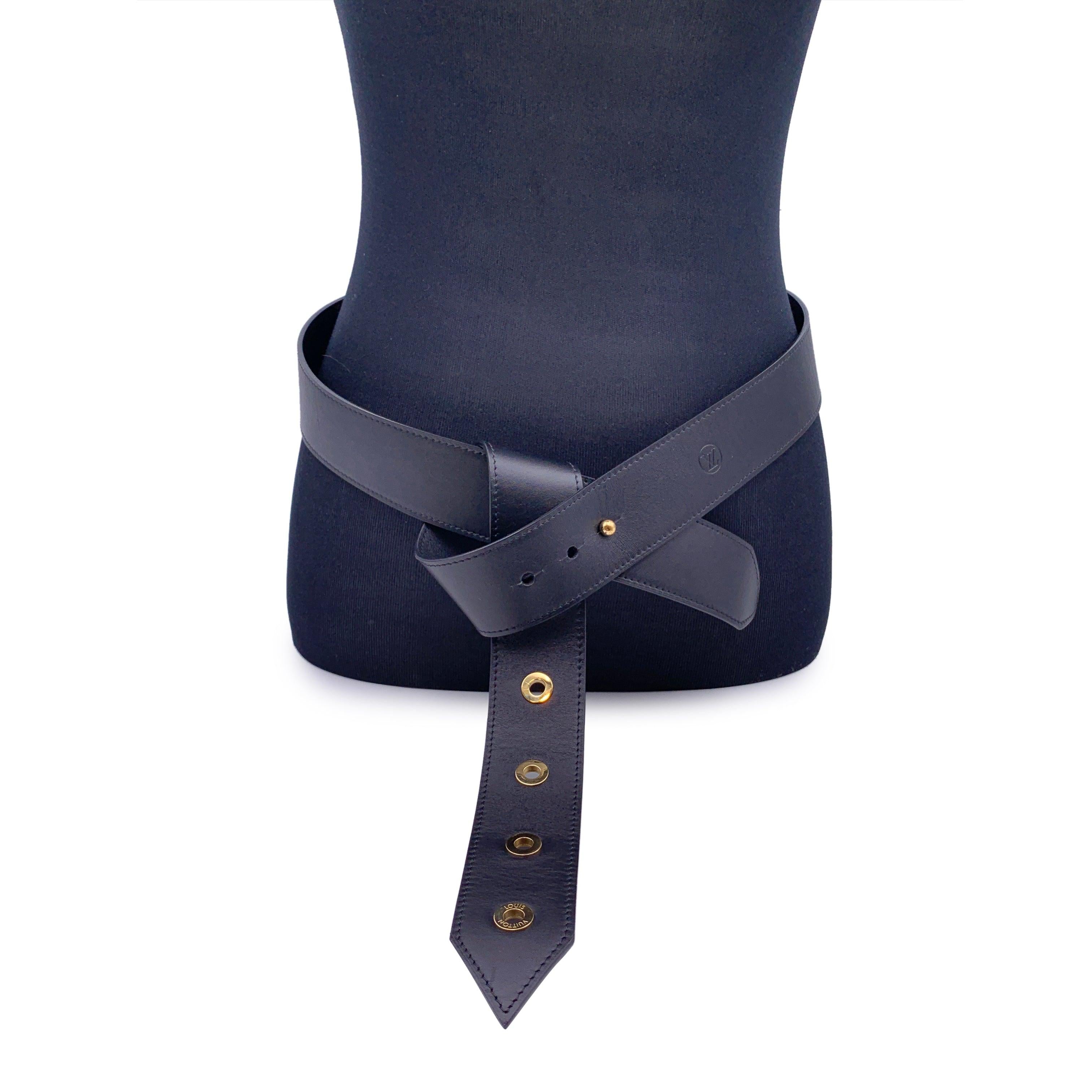 Louis Vuitton Black Leather Tie the Knot Eyelet Belt Size 90/36 MP146 In Excellent Condition In Rome, Rome