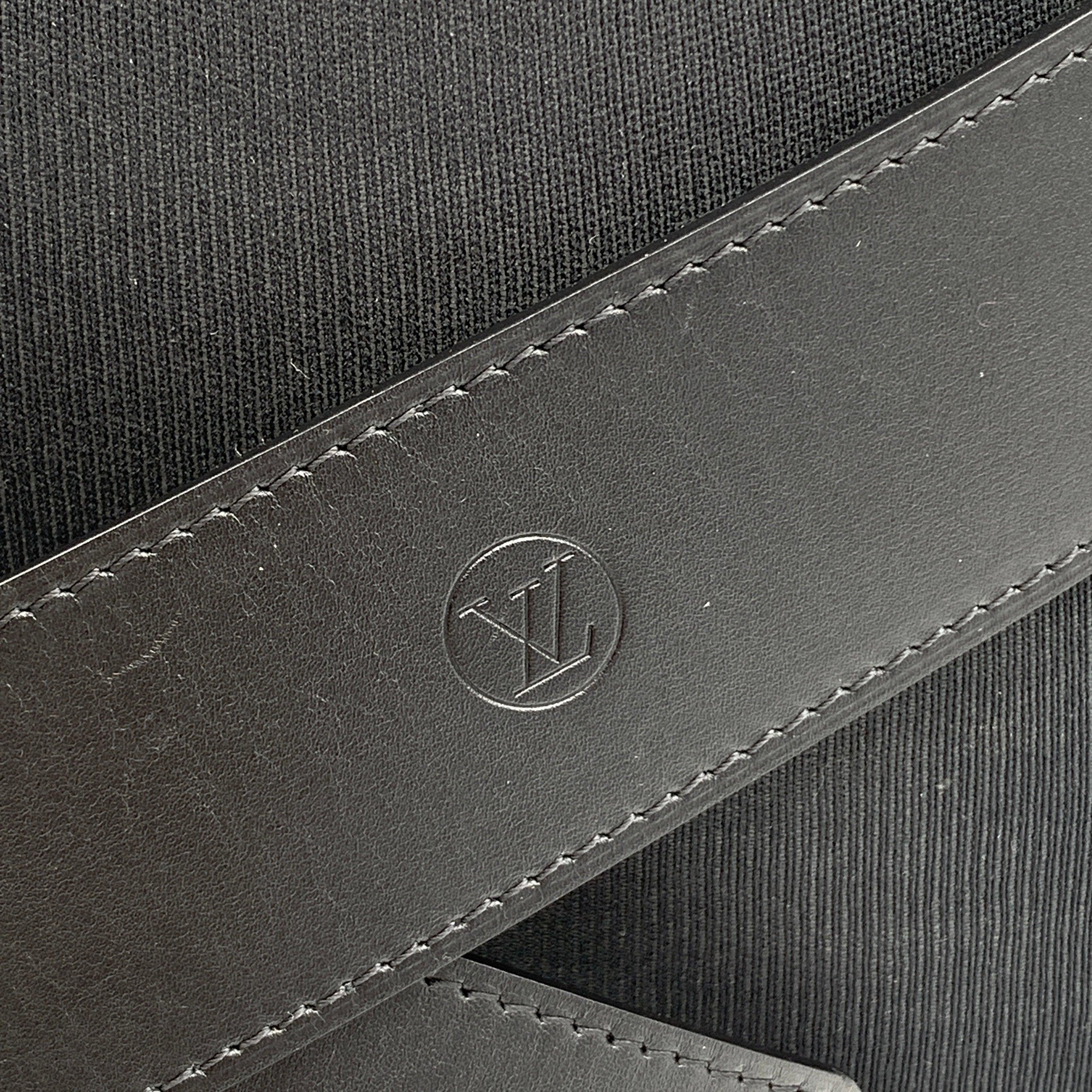 Louis Vuitton Black Leather Tie the Knot Eyelet Belt Size 90/36 MP146 2