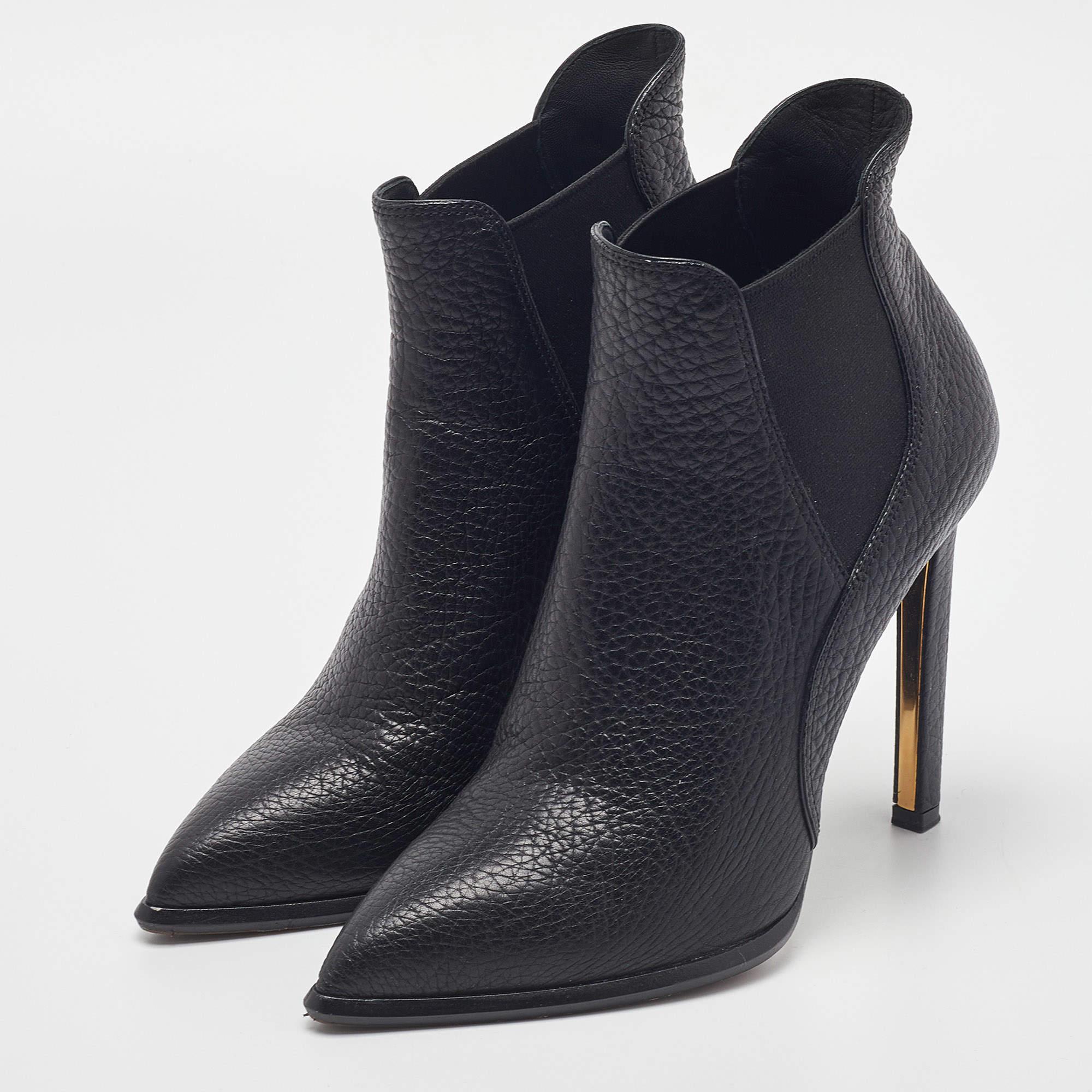 Louis Vuitton Ultimate Knöchelstiefeletten aus schwarzem Leder Größe 39 im Zustand „Gut“ im Angebot in Dubai, Al Qouz 2