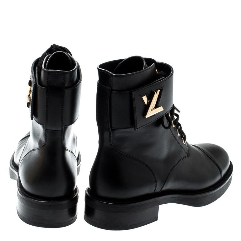 Louis Vuitton Black/Beige Leather and Python Wonderland Flat Ranger Boots  Size 37 Louis Vuitton