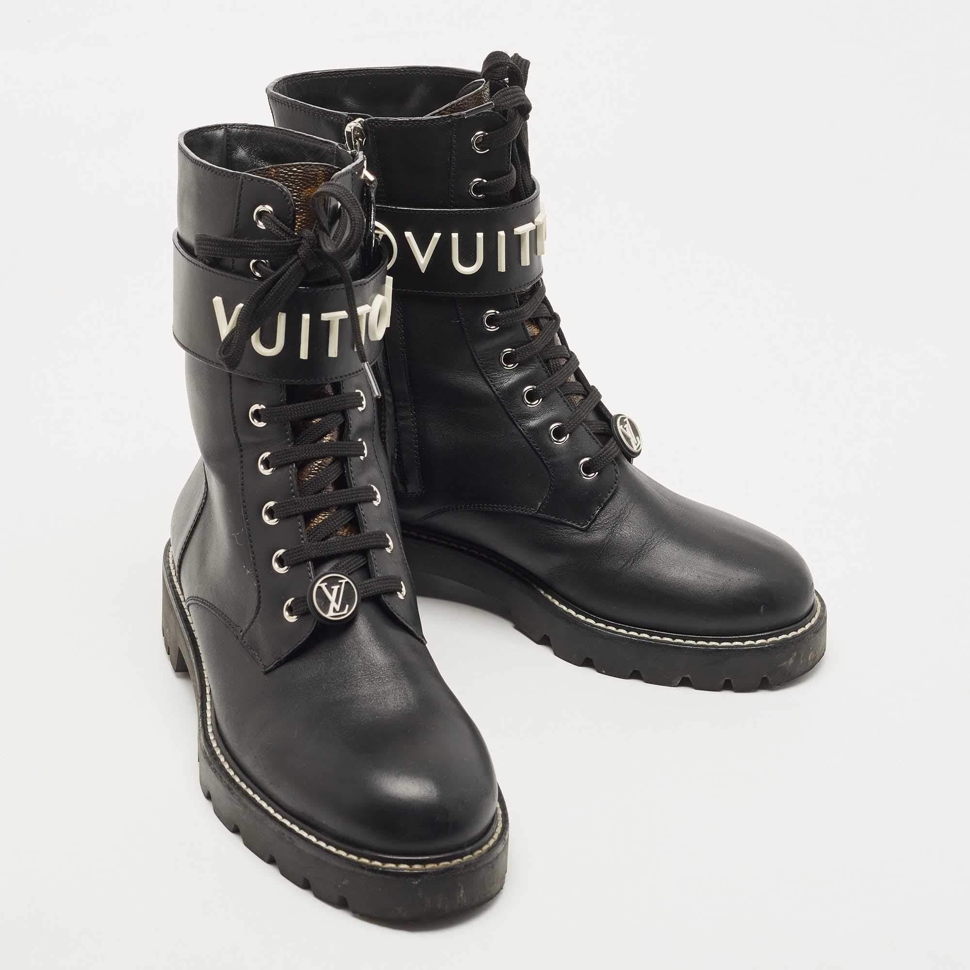 Louis Vuitton Black Leather Wonderland Ranger Ankle Length Combat Boots Size 40 In Good Condition In Dubai, Al Qouz 2