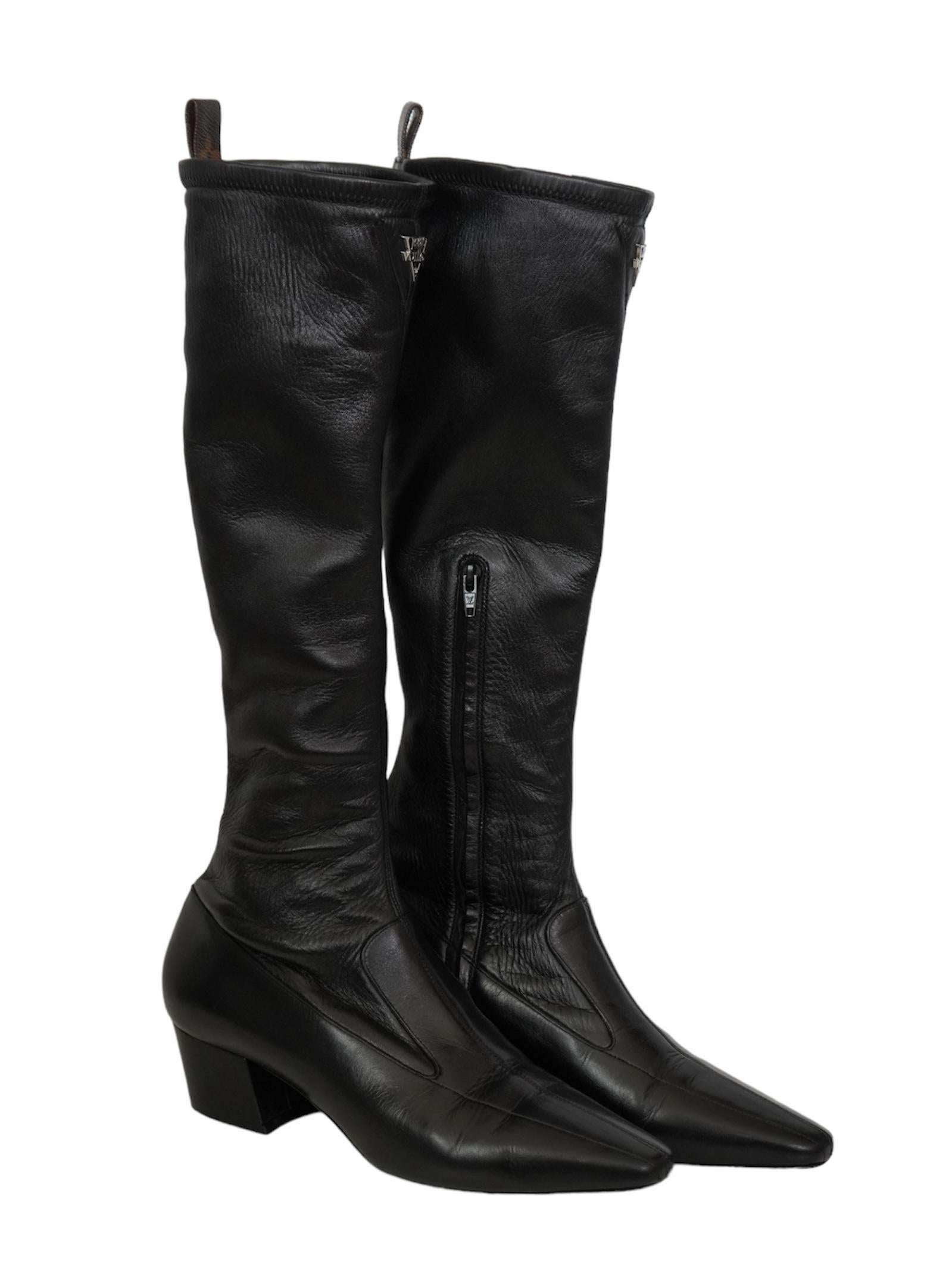 Louis Vuitton Schwarzer langer Stiefel mit Absatz aus Leder
Größe 39
Absatzhöhe: 1,75