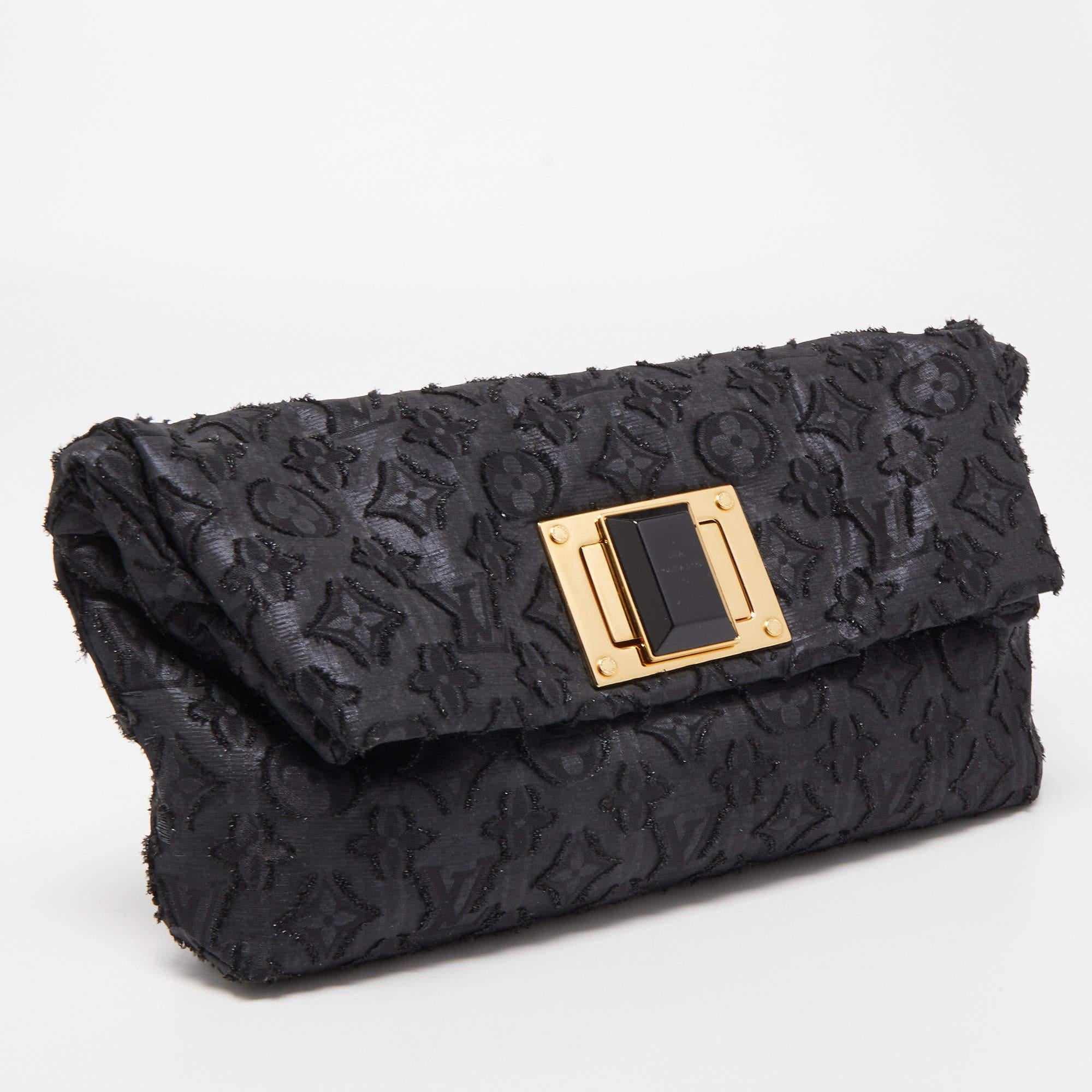 Women's Louis Vuitton Black Lurex Limited Edition Altair Clutch