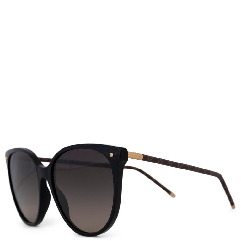 LOUIS VUITTON black LV FIRST ROUND Sunglasses Z1710E at 1stDibs