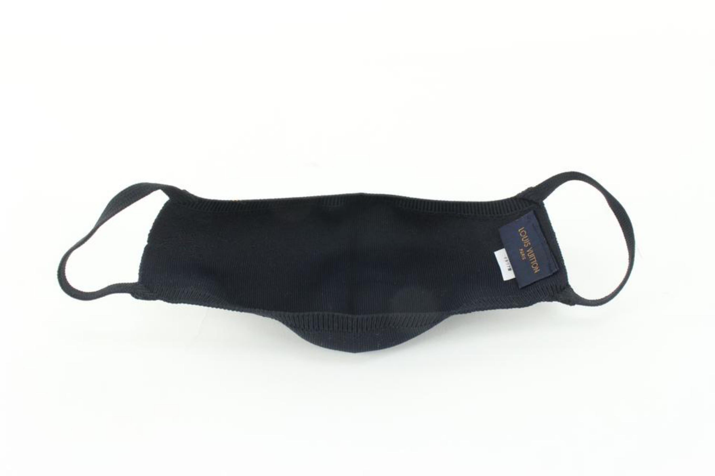 Louis Vuitton Black LV Initial Knit Face Mask with Pouch 93lk526s In Excellent Condition In Dix hills, NY
