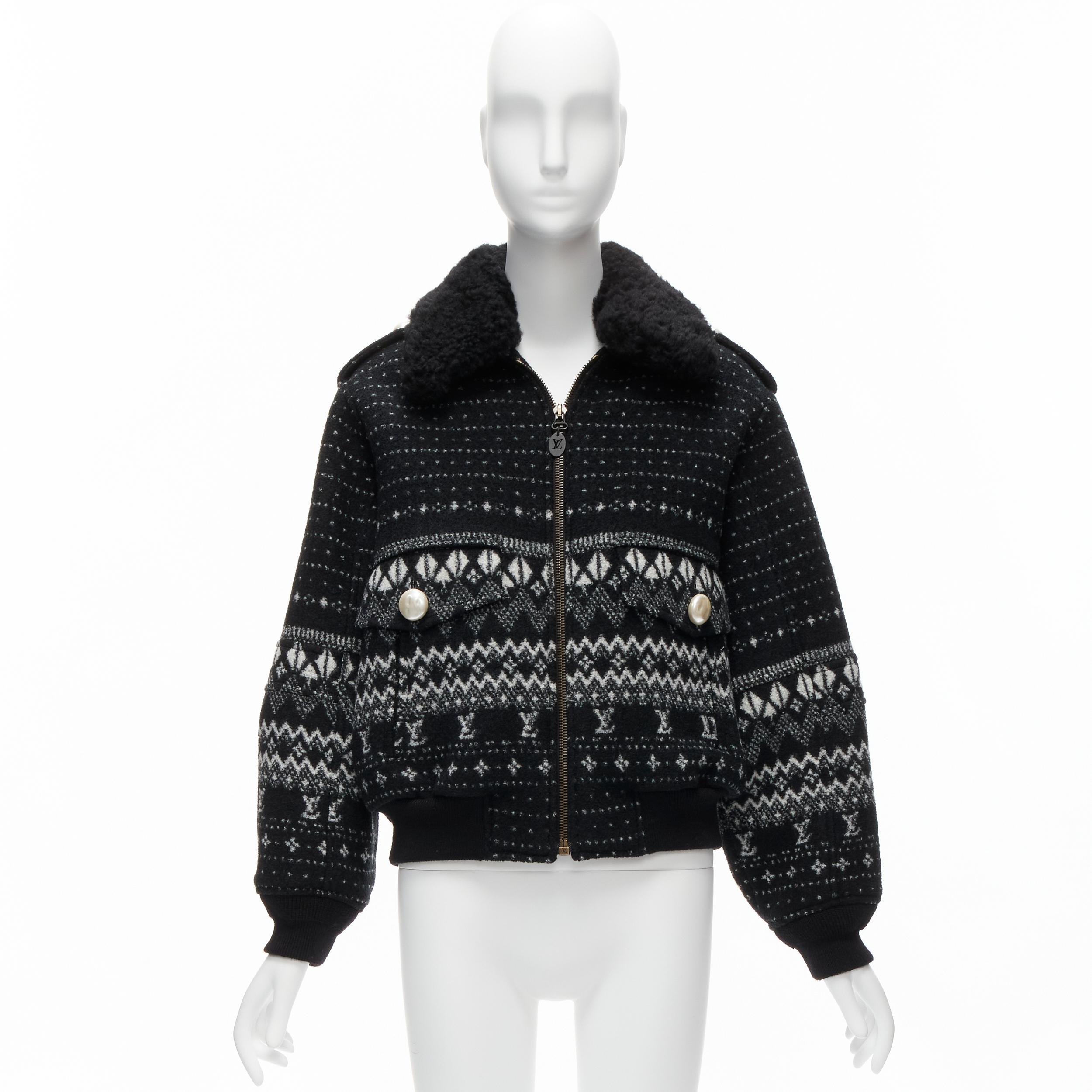 LOUIS VUITTON giacca aviatore in lana boxy nera con logo LV intarsiato FR34 XS in vendita 6