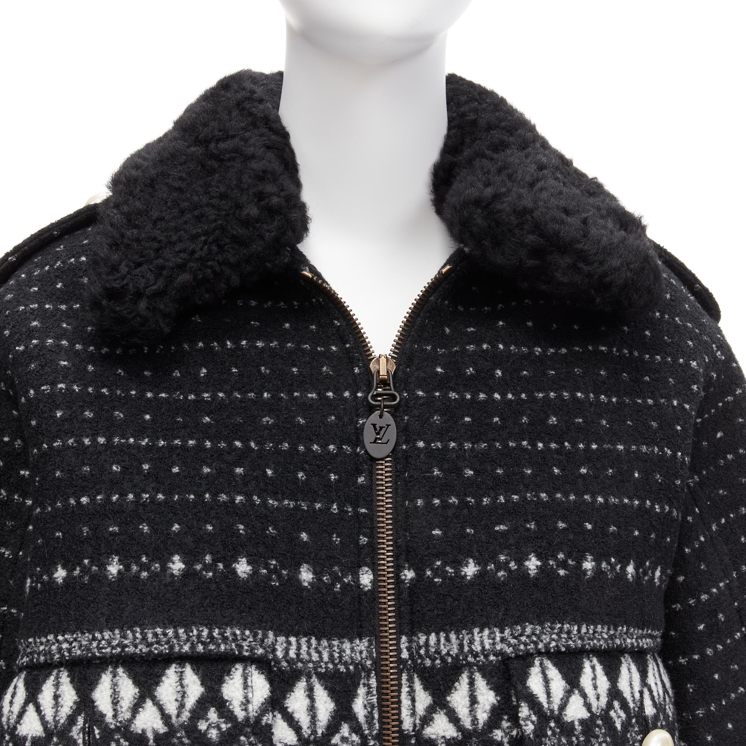 LOUIS VUITTON giacca aviatore in lana boxy nera con logo LV intarsiato FR34 XS in vendita 3