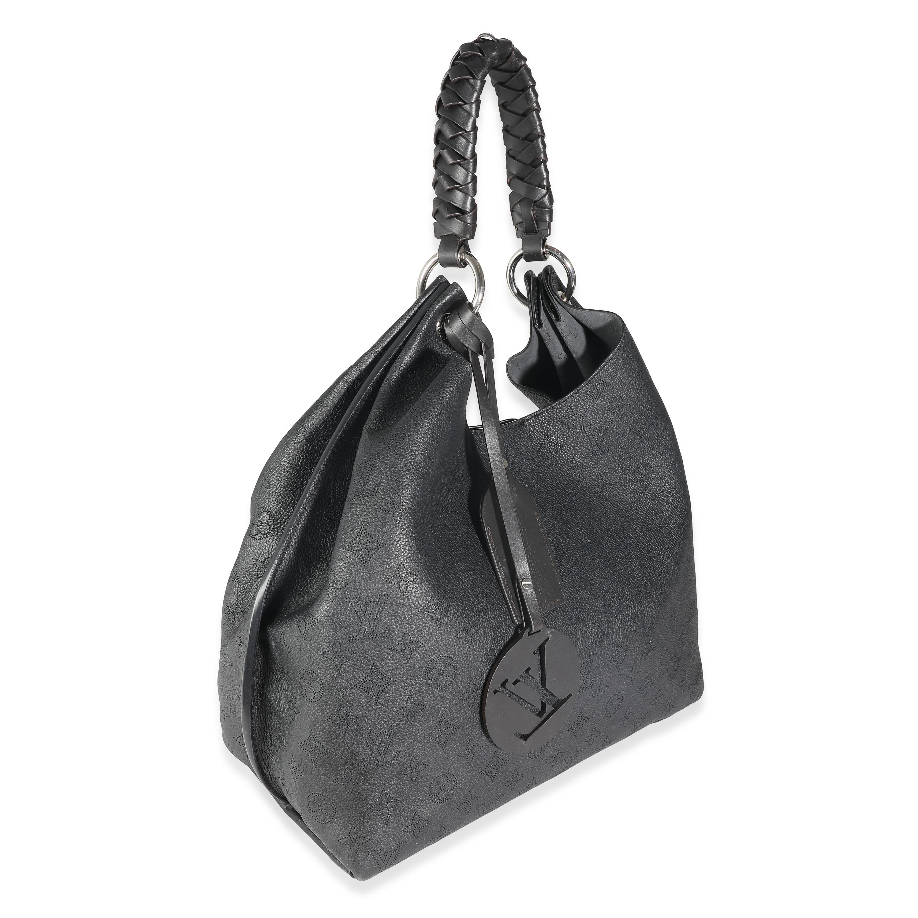 Louis Vuitton Black Mahina Carmel Hobo In Excellent Condition For Sale In New York, NY